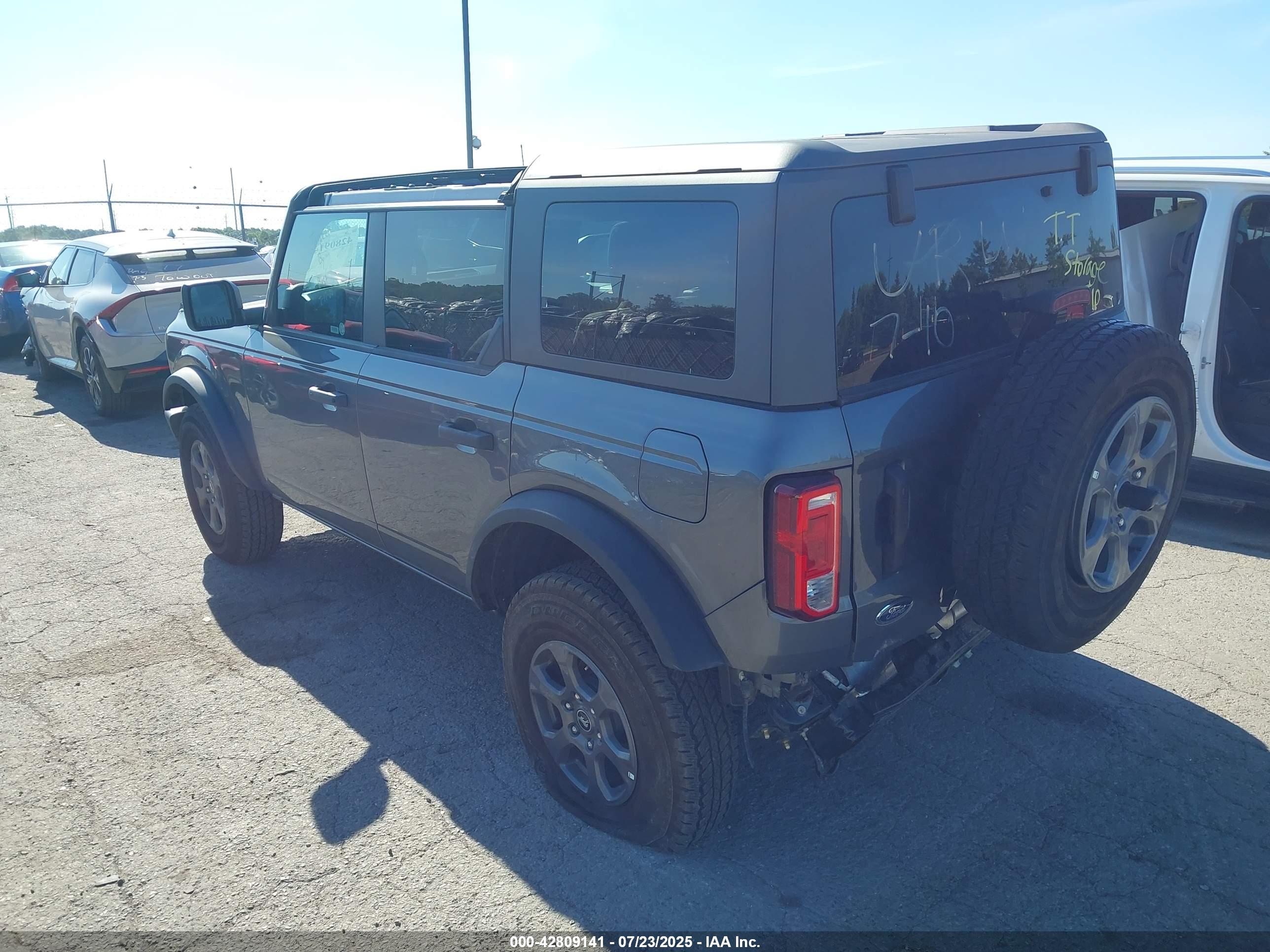 FORD BRONCO image 3