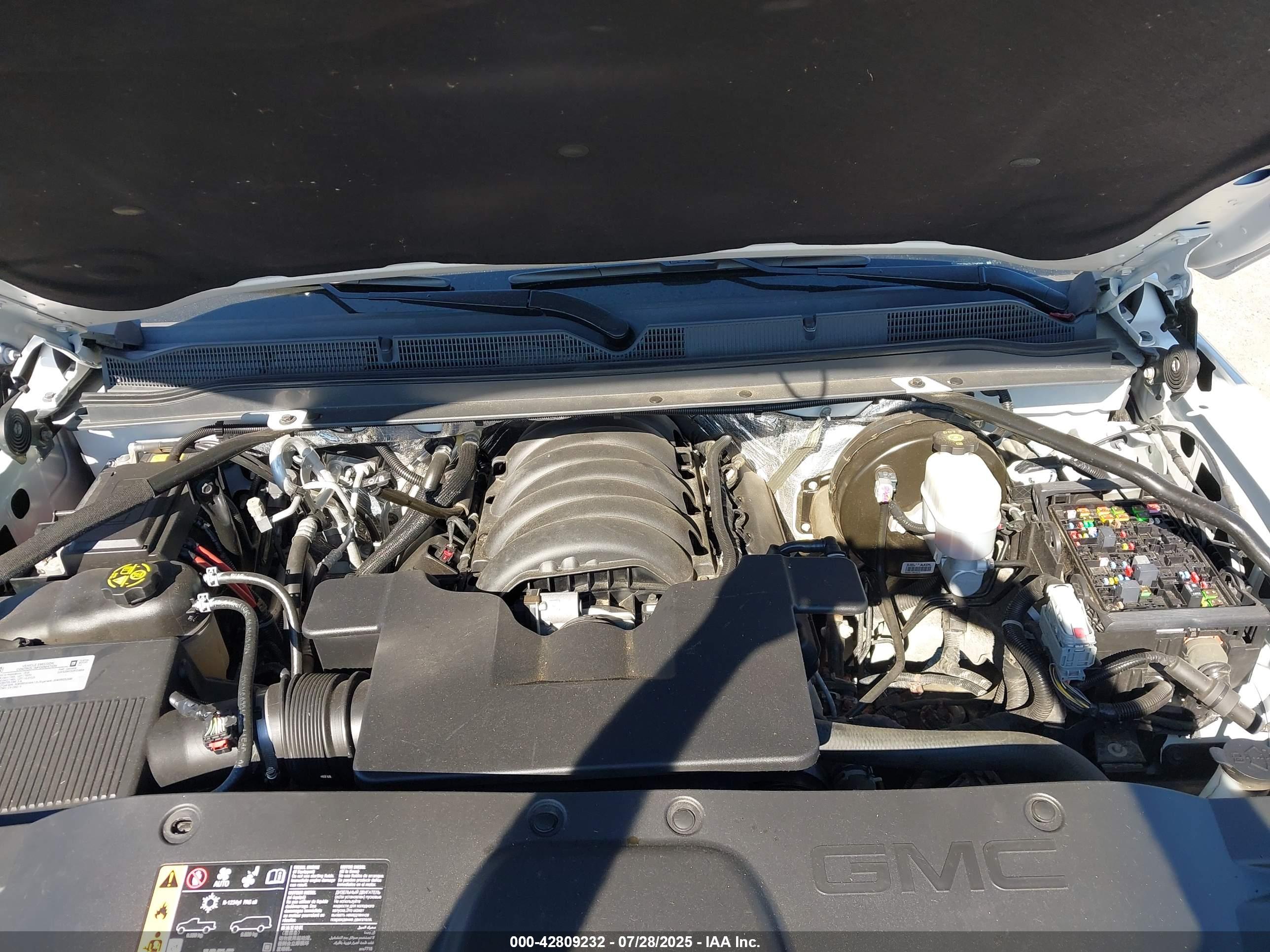 GMC YUKON image 10