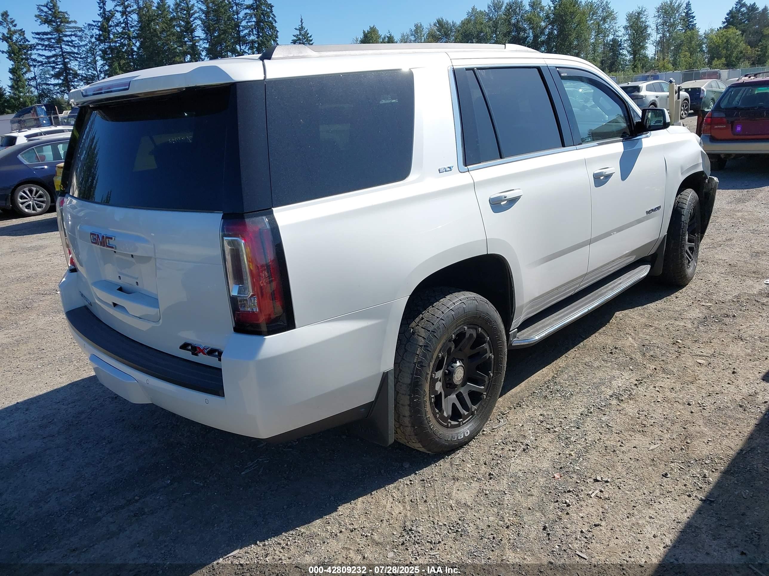 GMC YUKON image 4