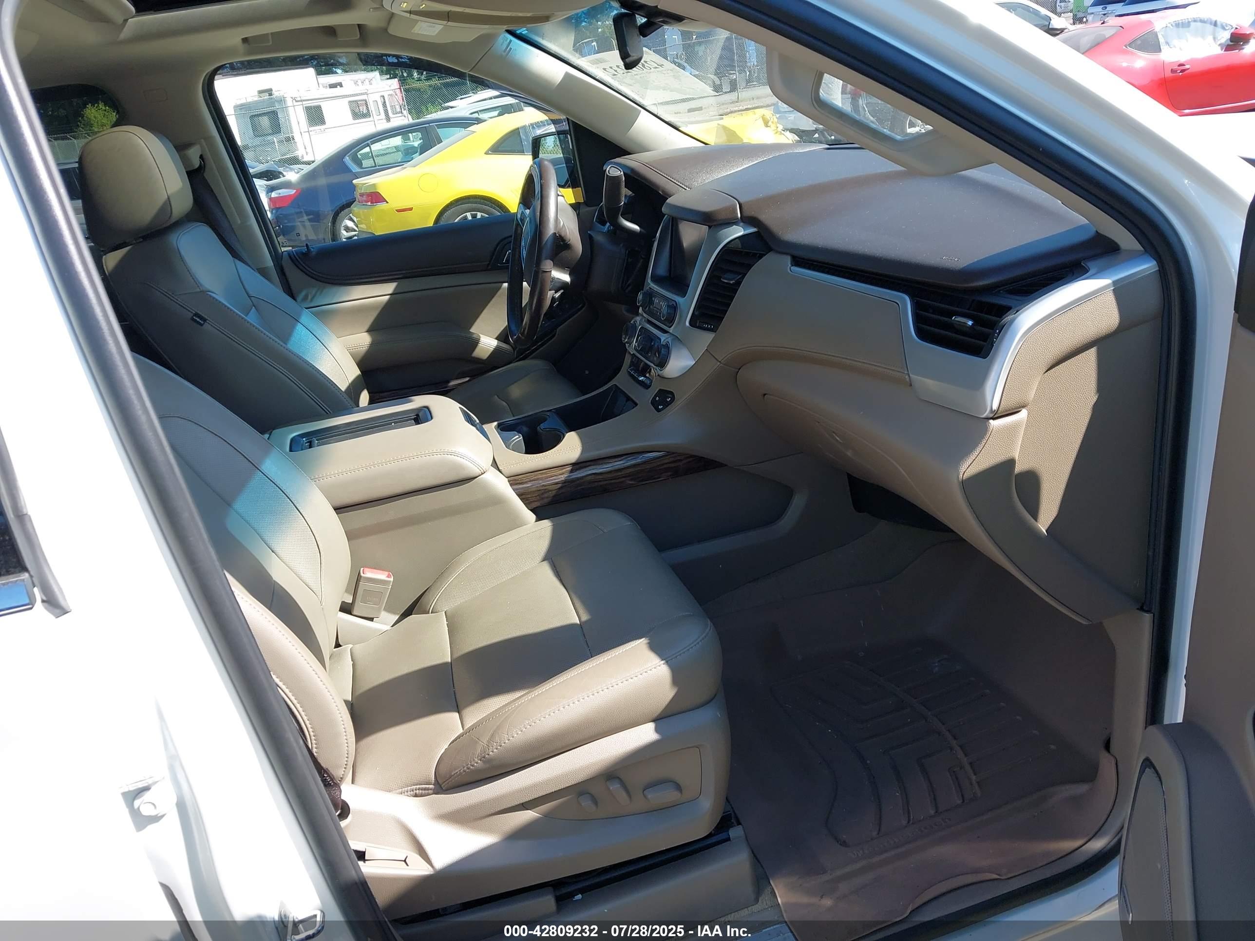 GMC YUKON image 5