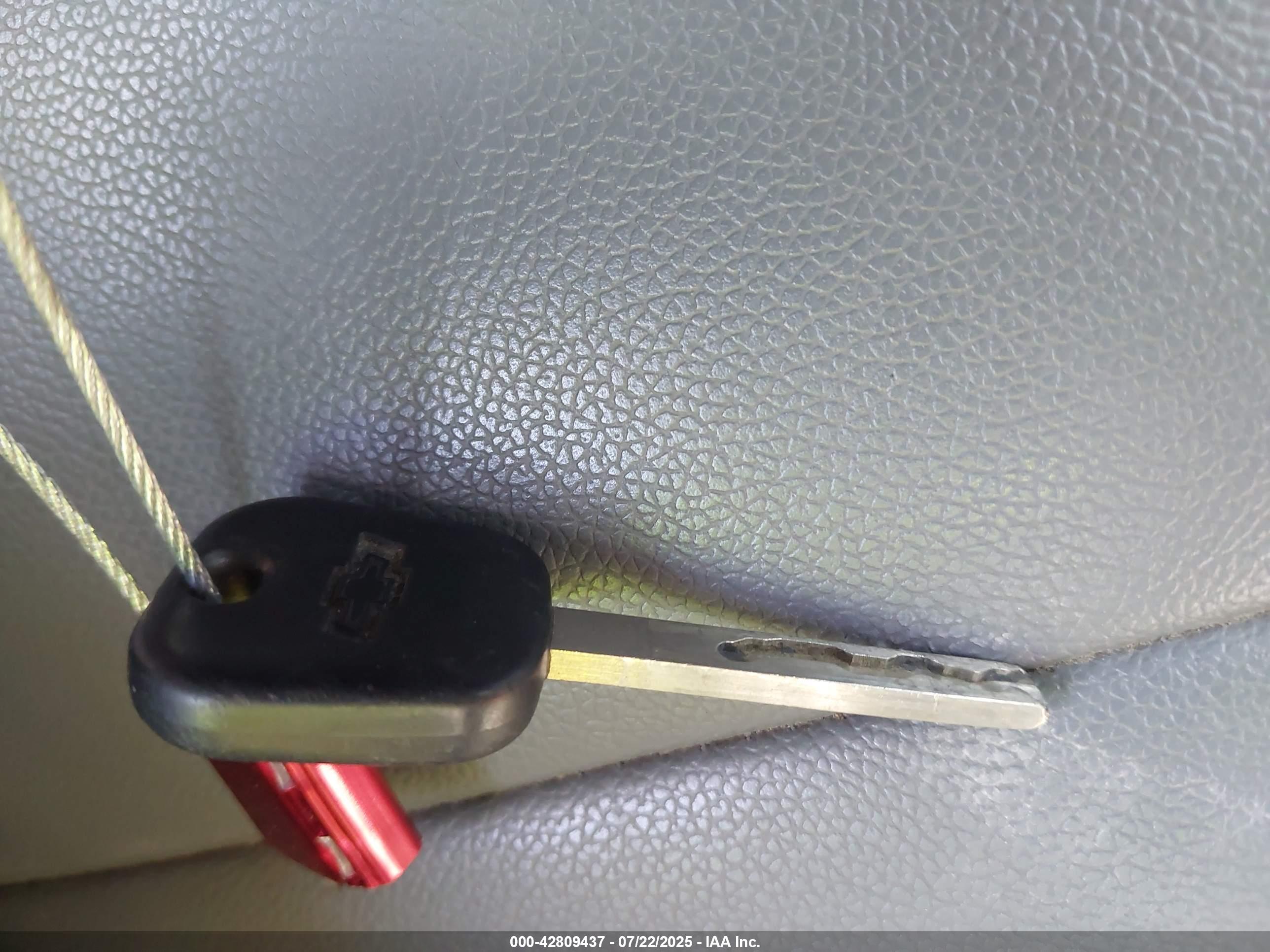CHEVROLET SILVERADO image 11