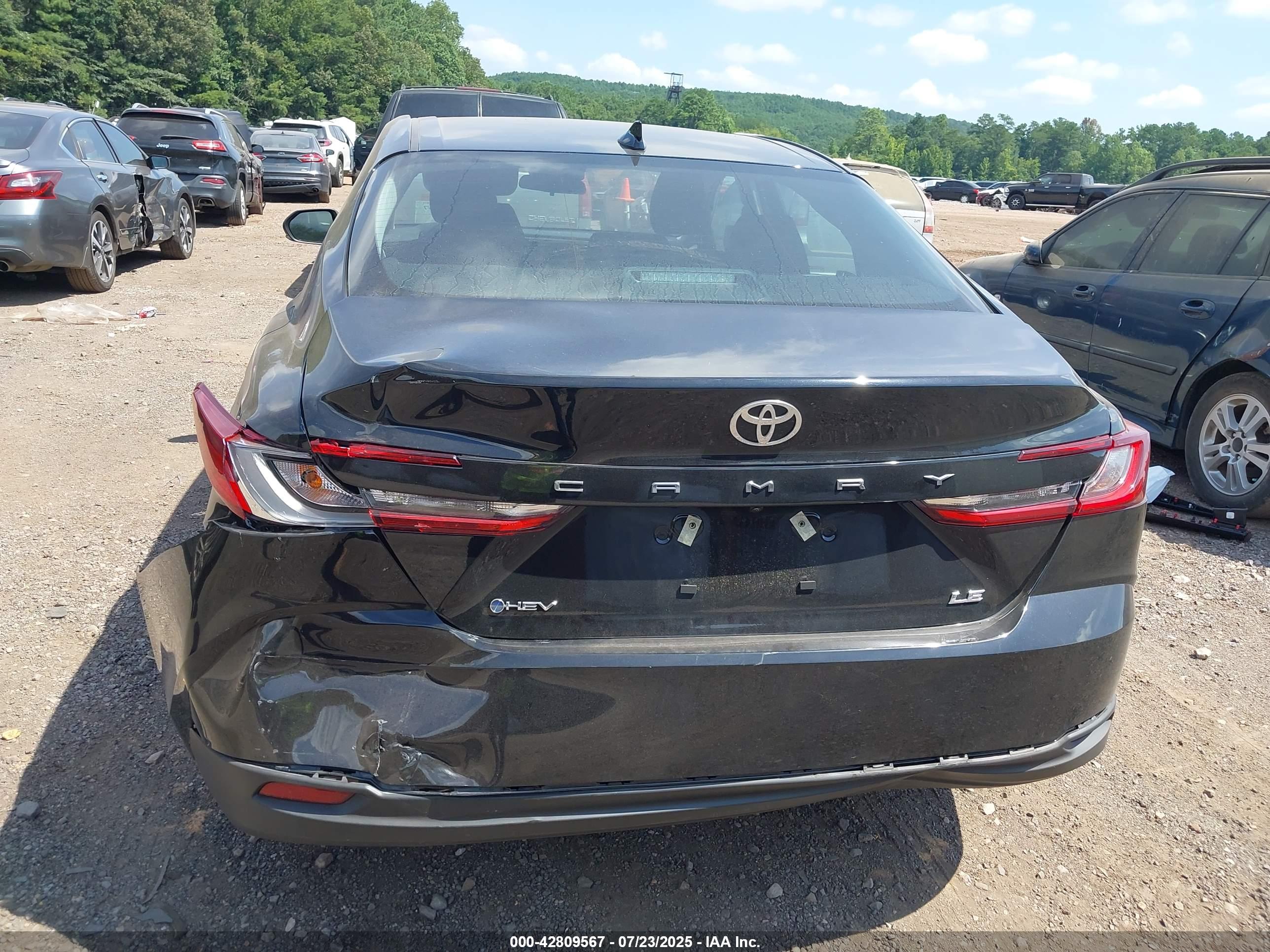 TOYOTA CAMRY image 6