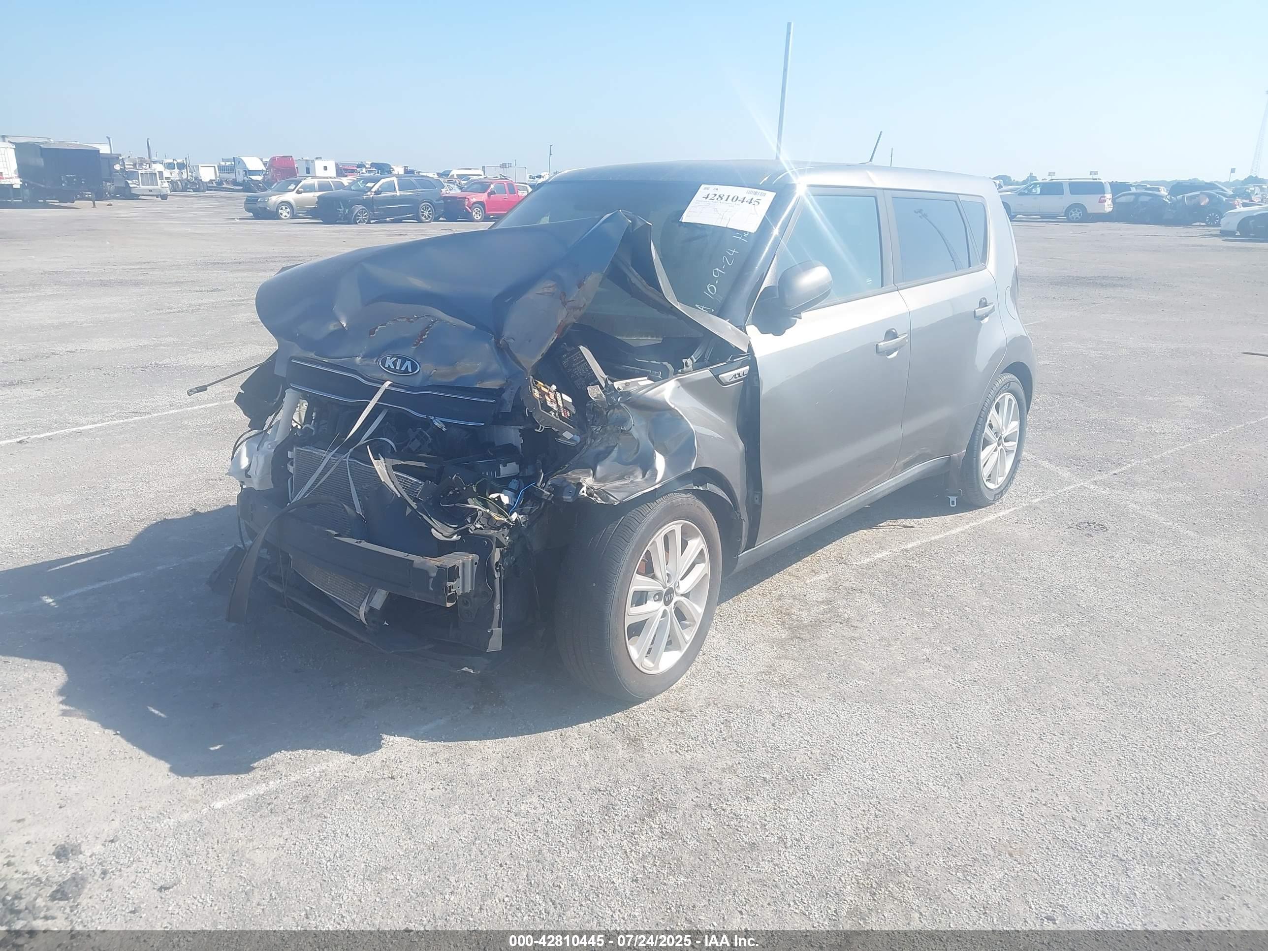 KIA SOUL image 2