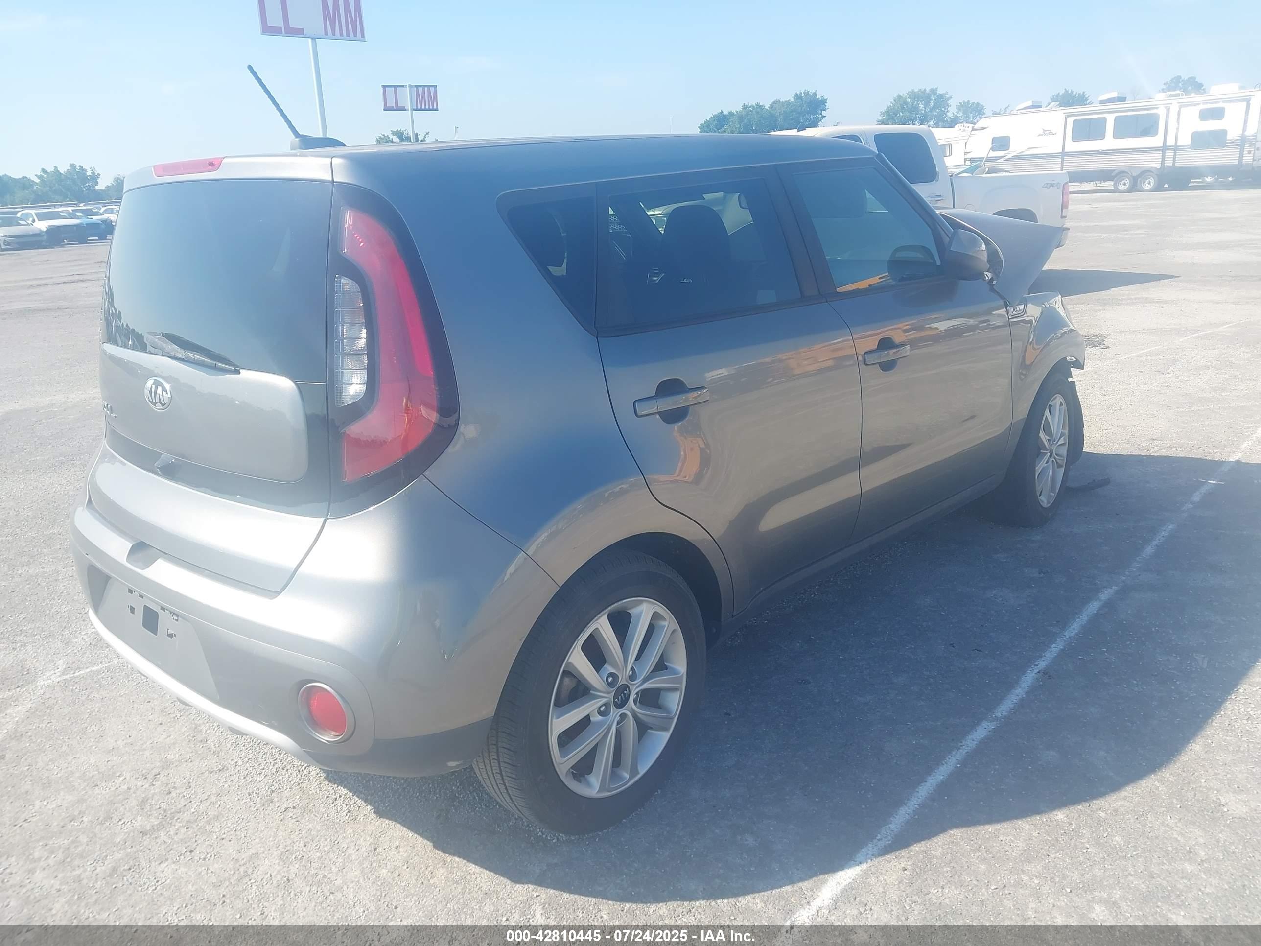 KIA SOUL image 4