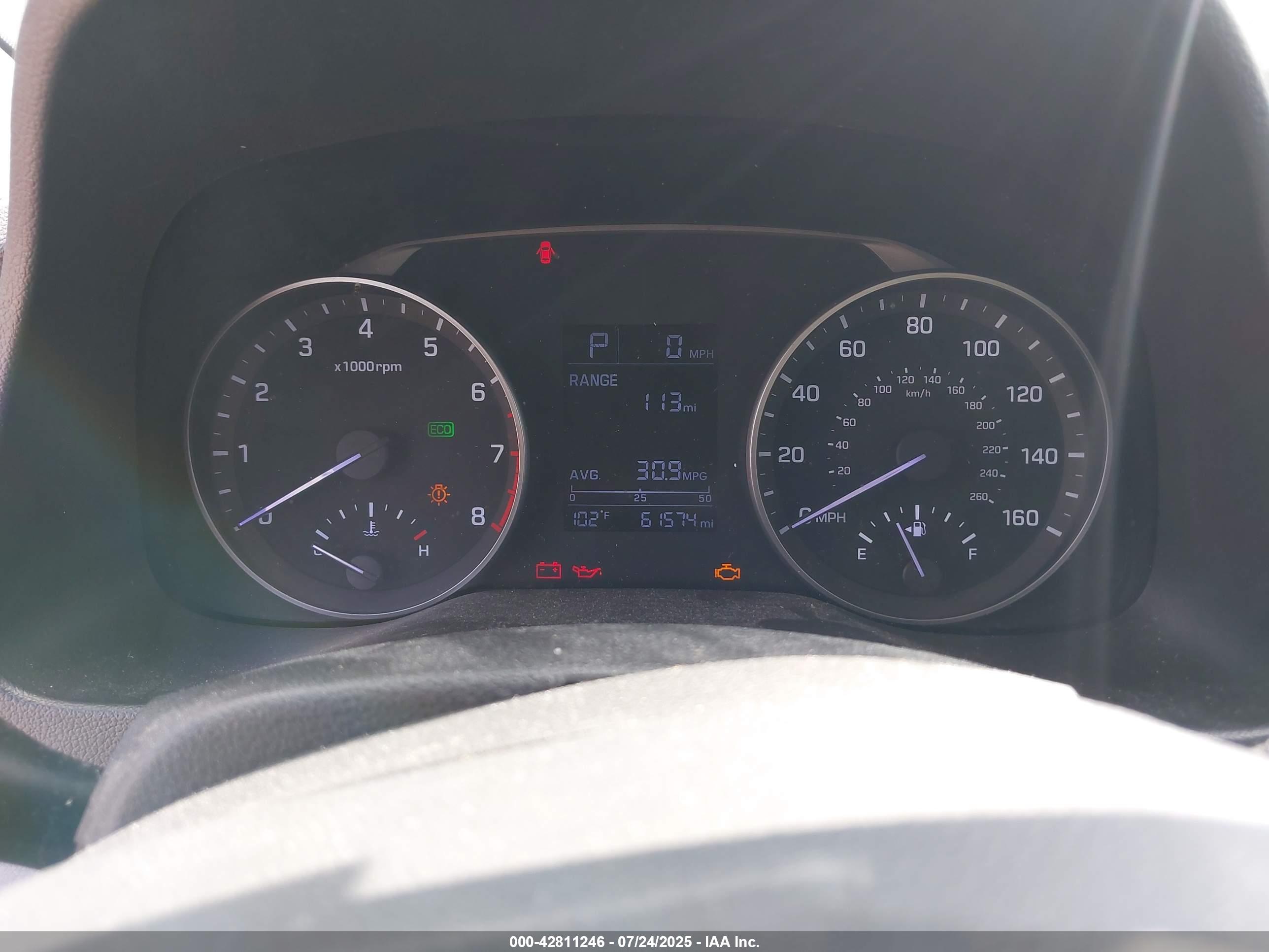 HYUNDAI ELANTRA image 7