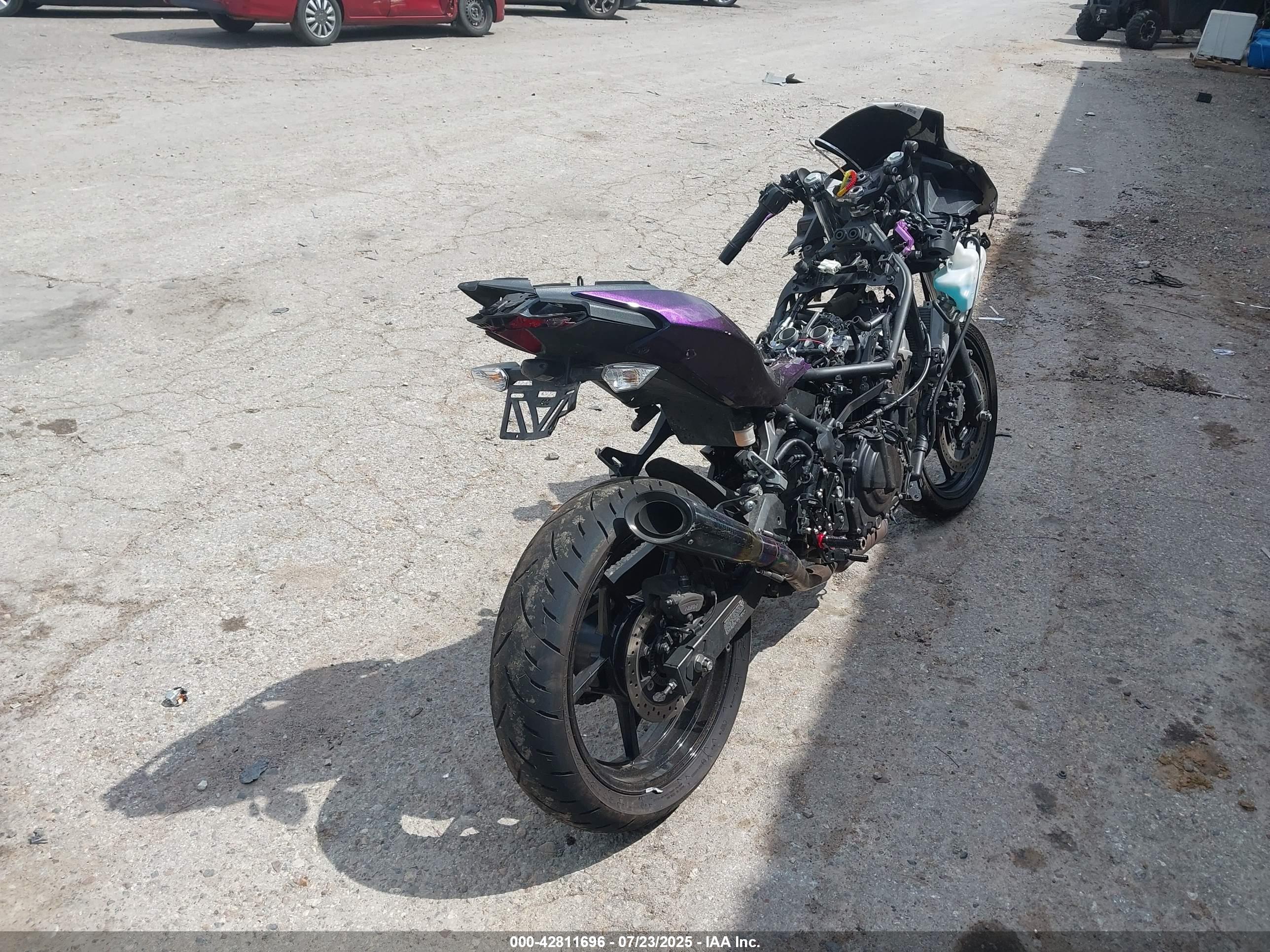 KAWASAKI EX500 image 4