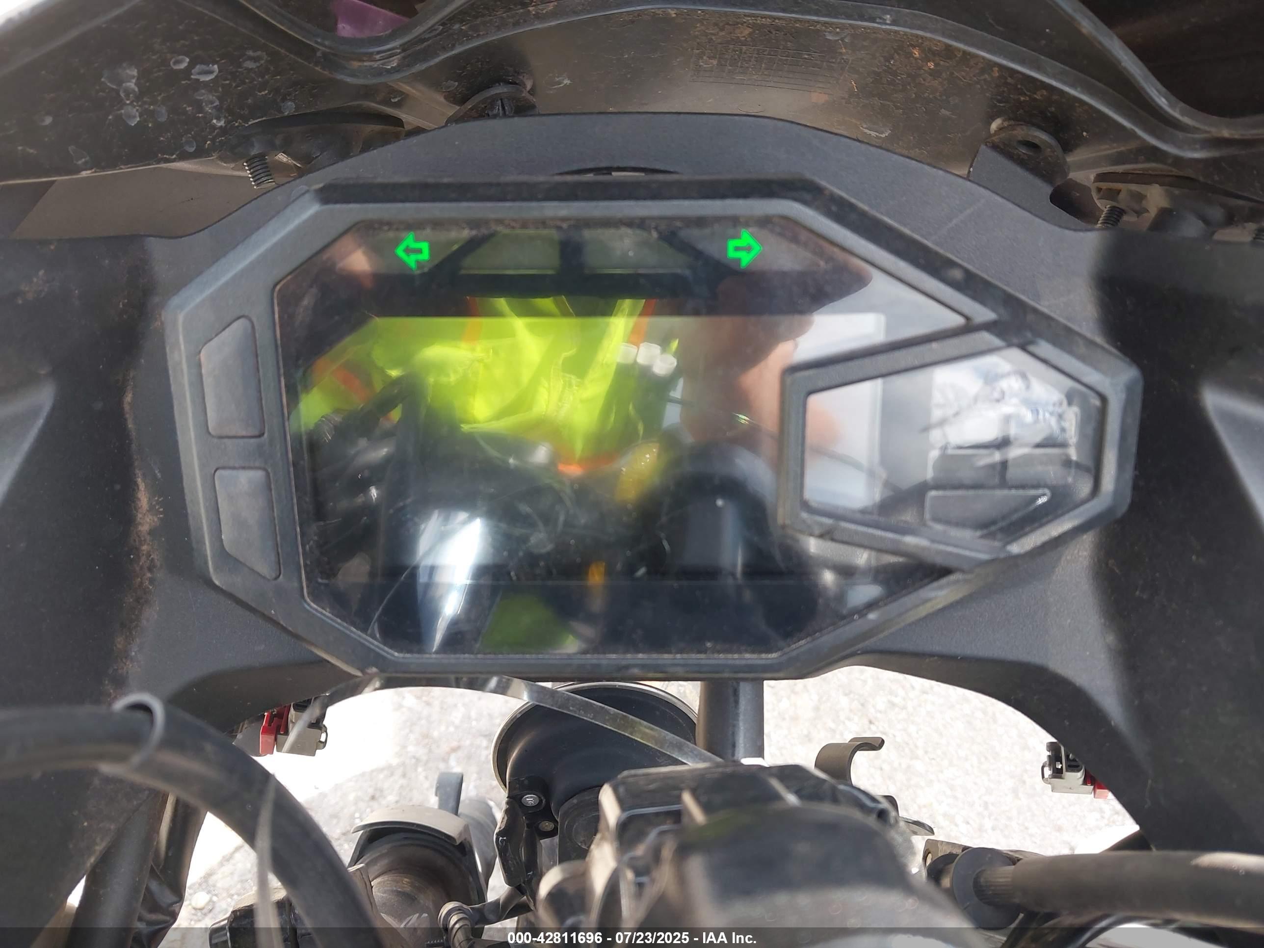 KAWASAKI EX500 image 7