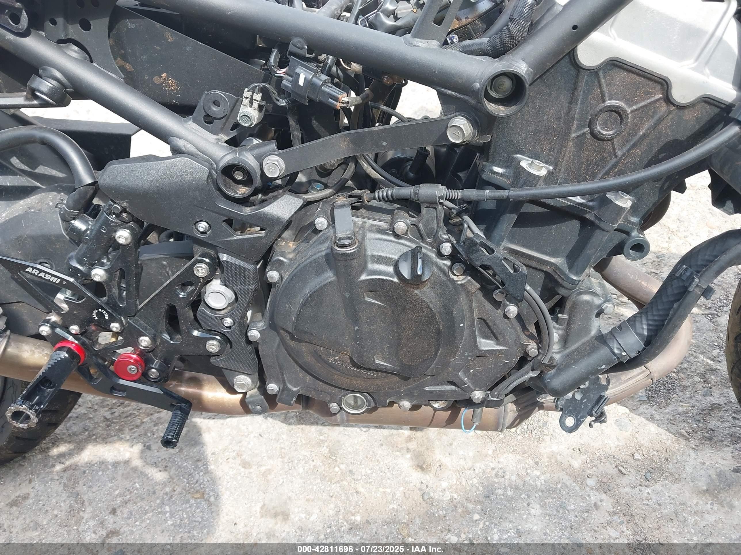 KAWASAKI EX500 image 8