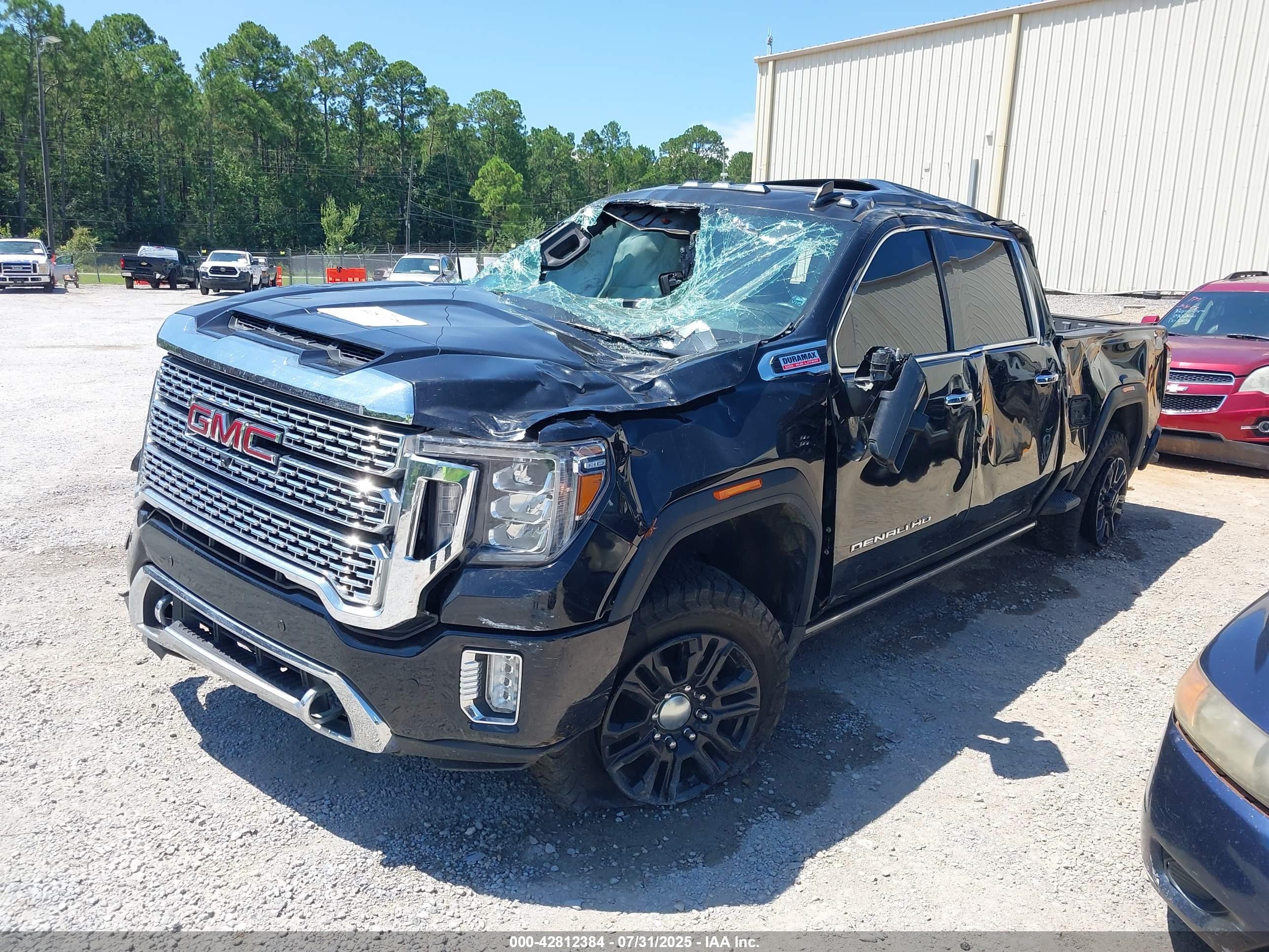 GMC SIERRA image 2