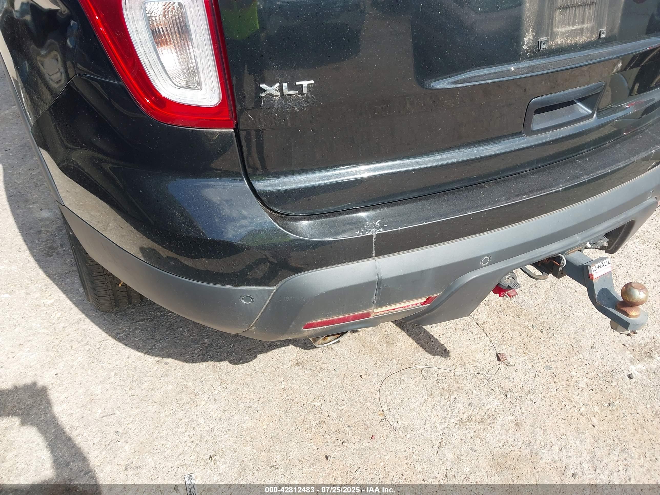 FORD EXPLORER image 6