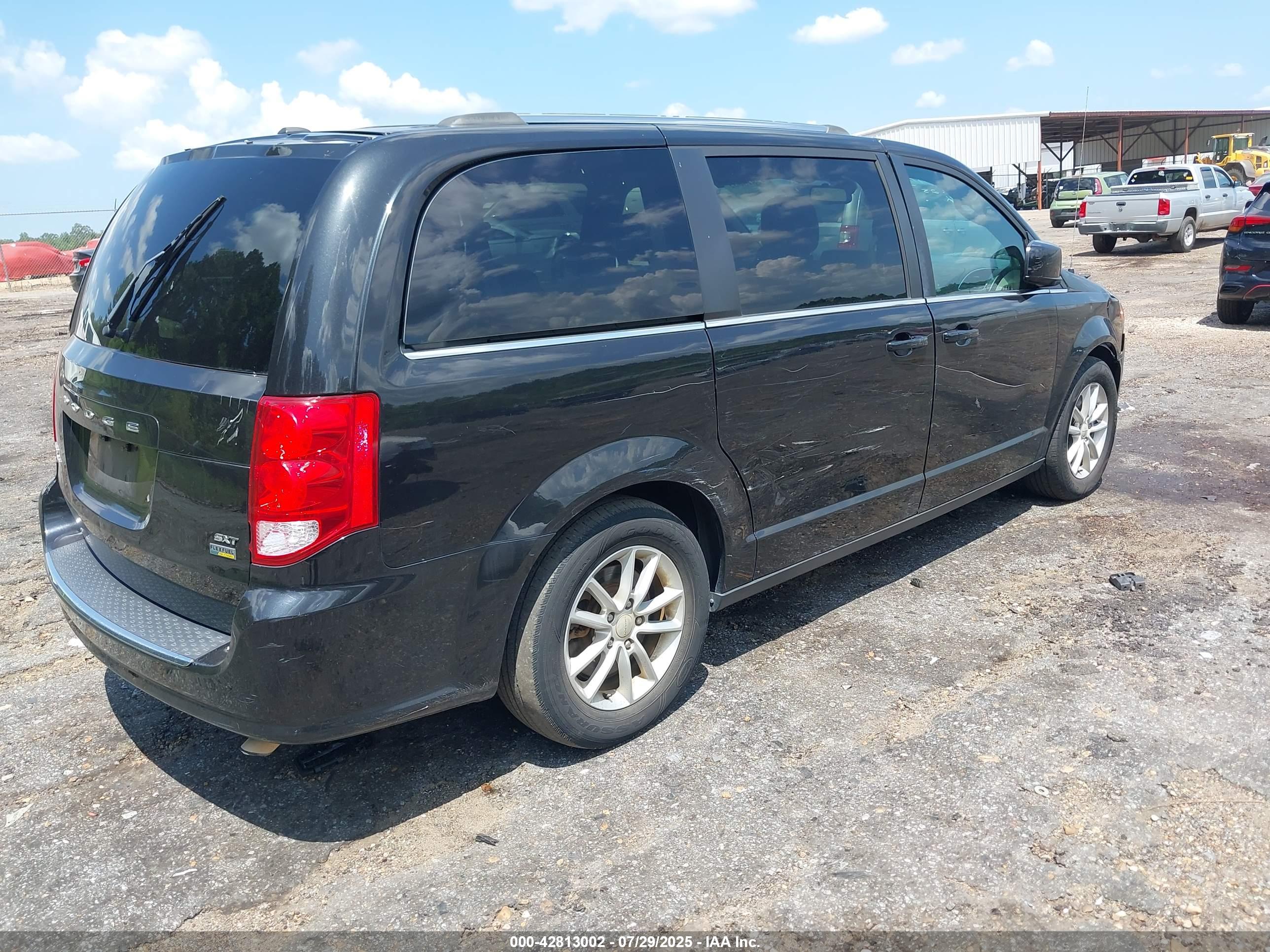 DODGE GRAND image 4