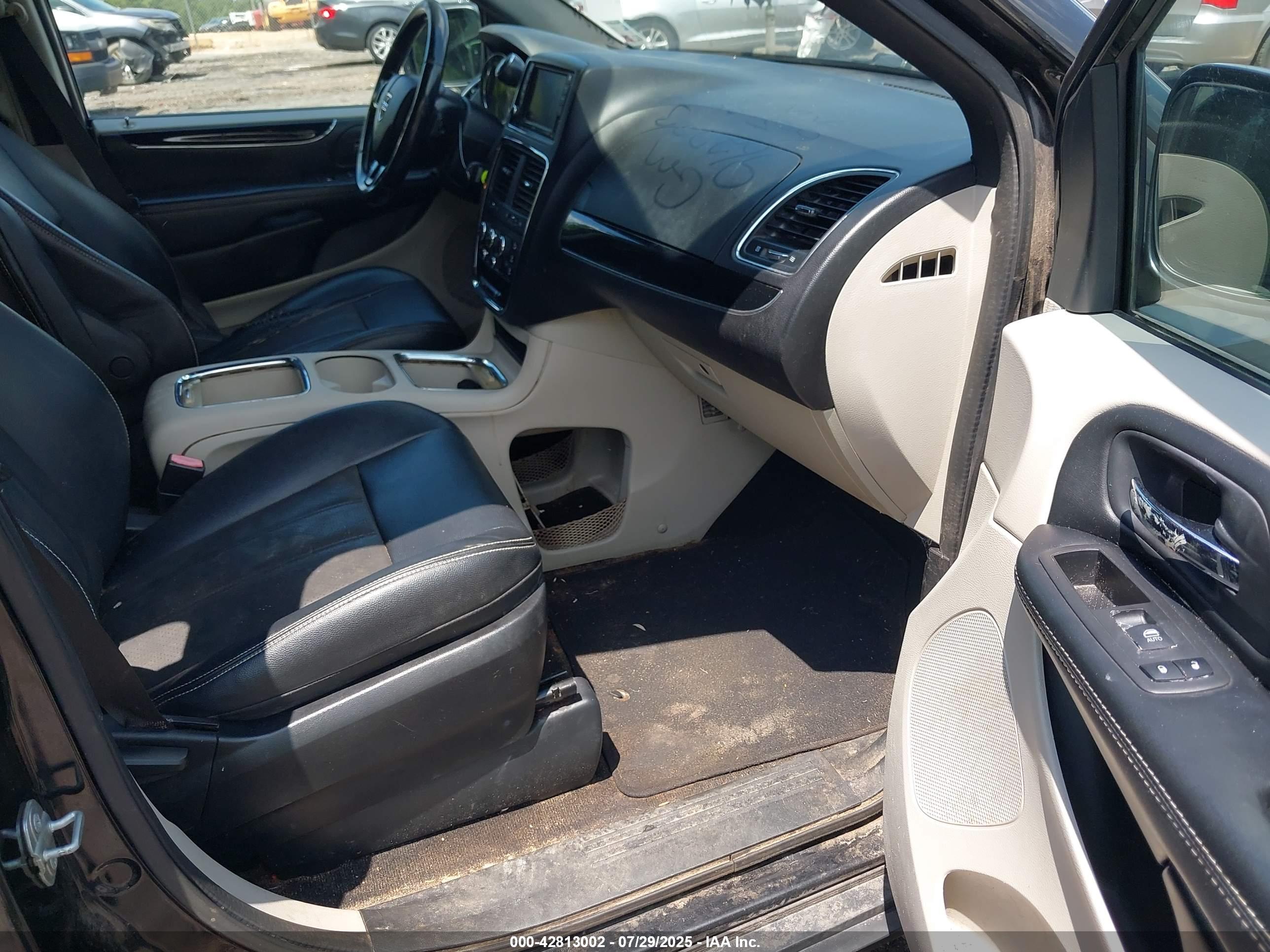 DODGE GRAND image 5