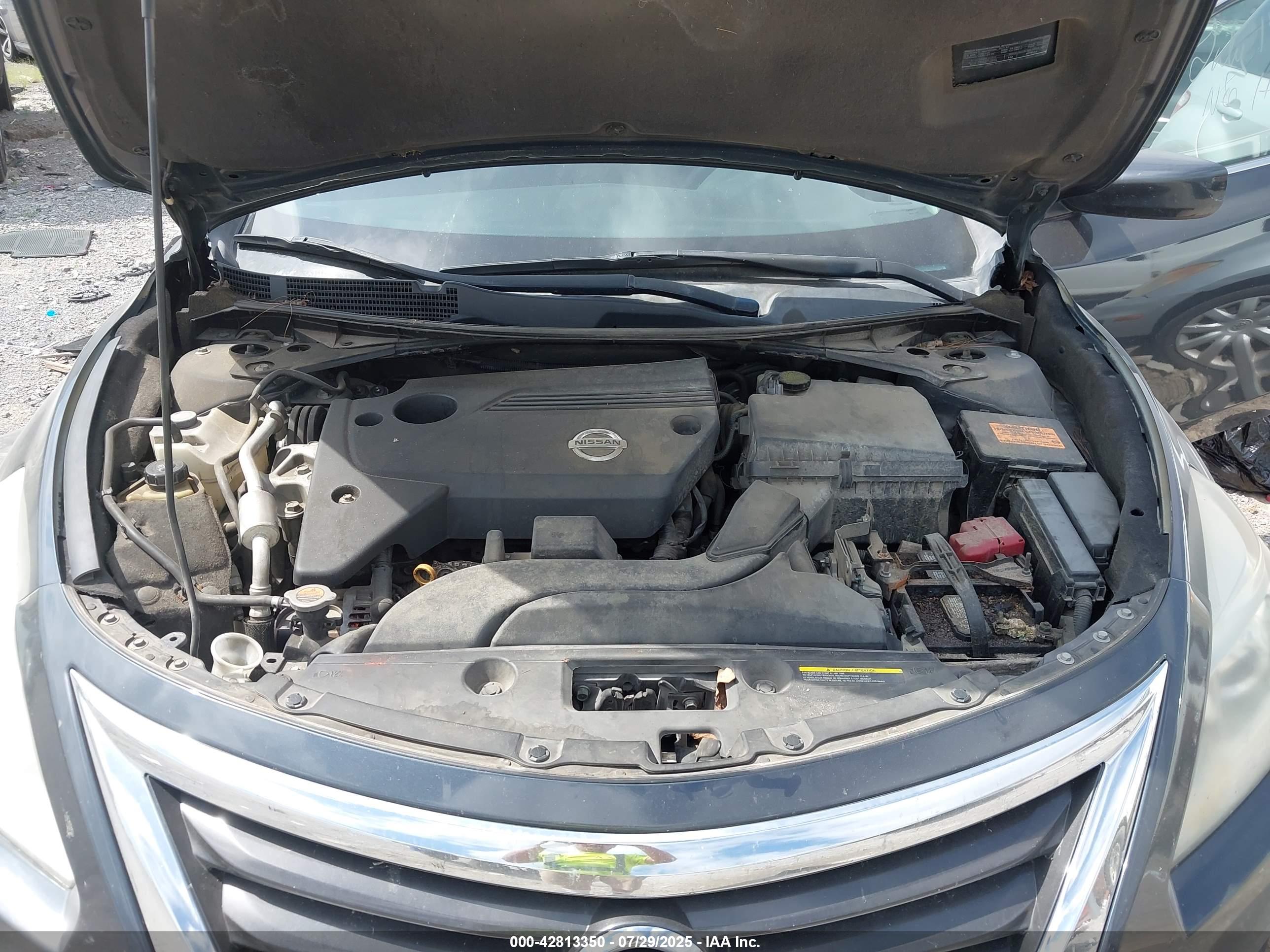 NISSAN ALTIMA image 10