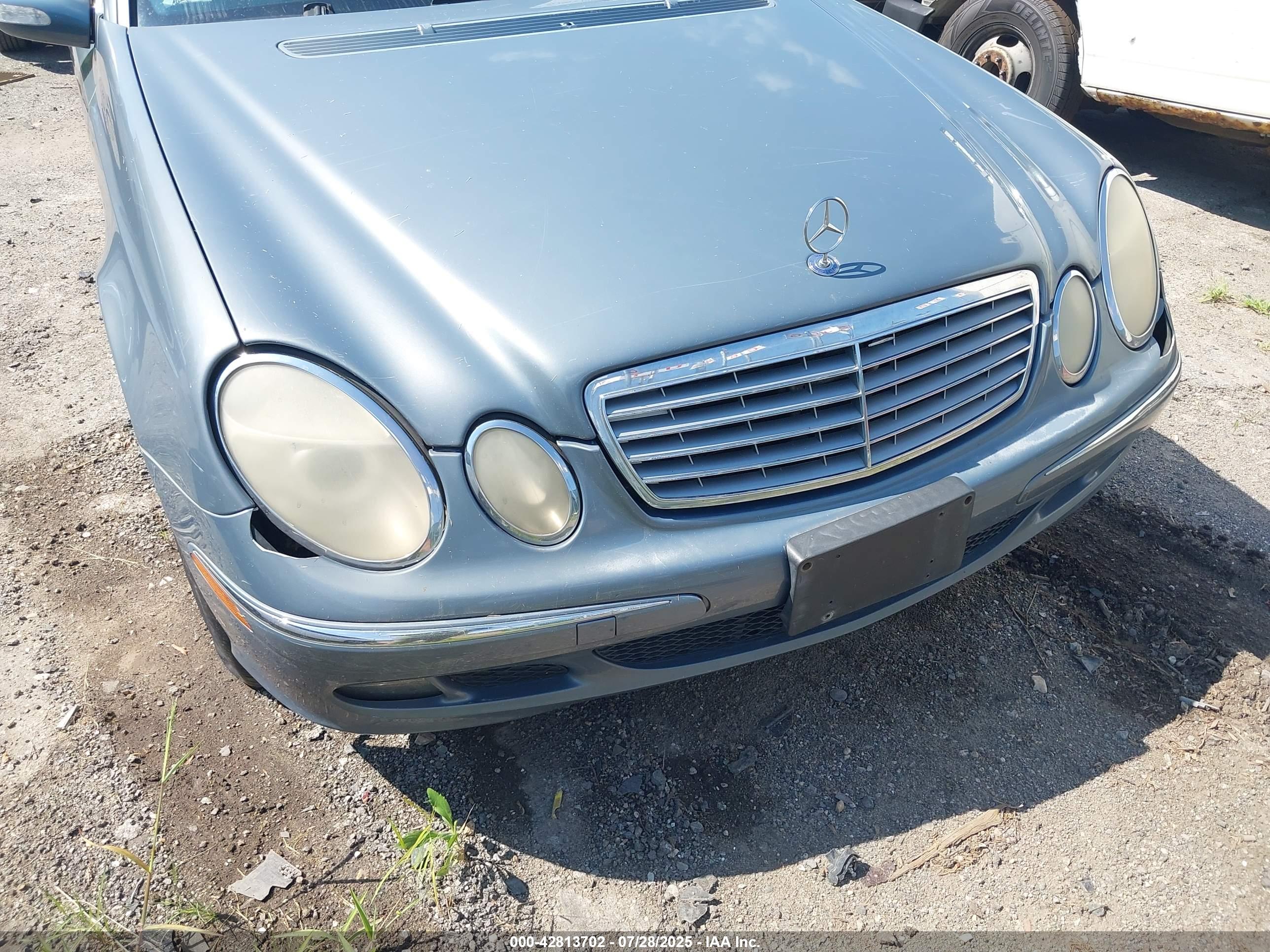 MERCEDES-BENZ E image 6