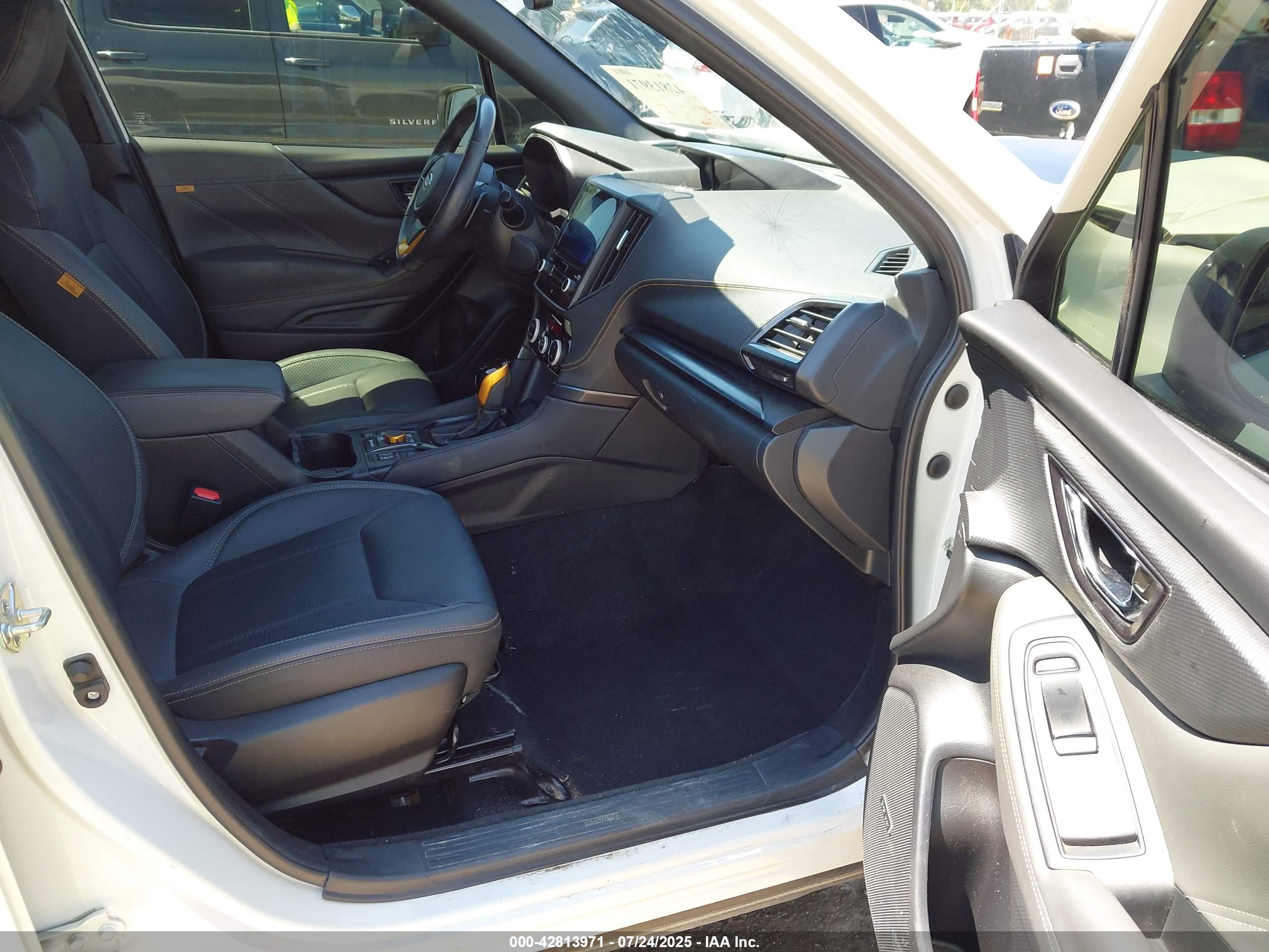 SUBARU FORESTER image 5