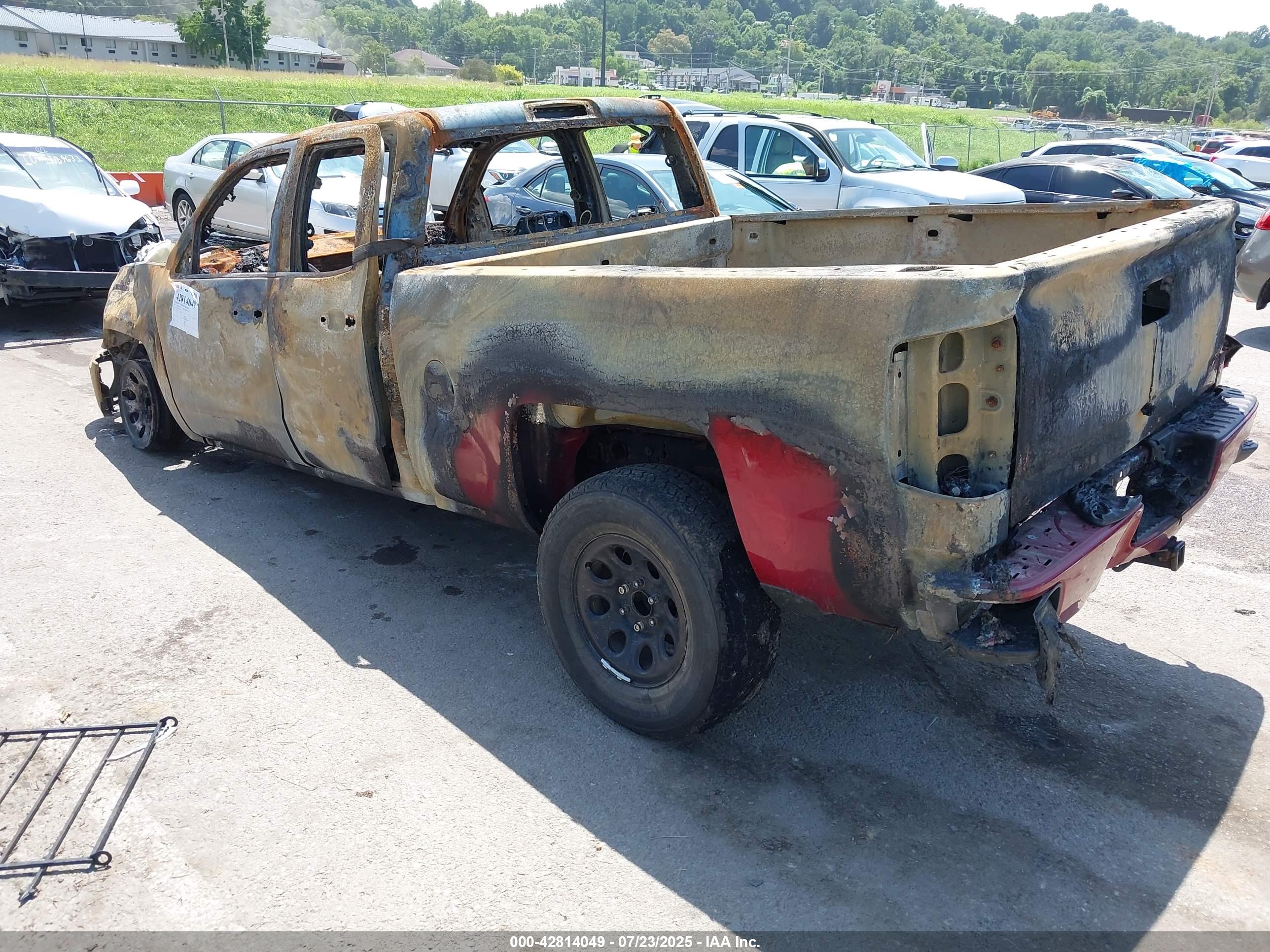 CHEVROLET SILVERADO image 3
