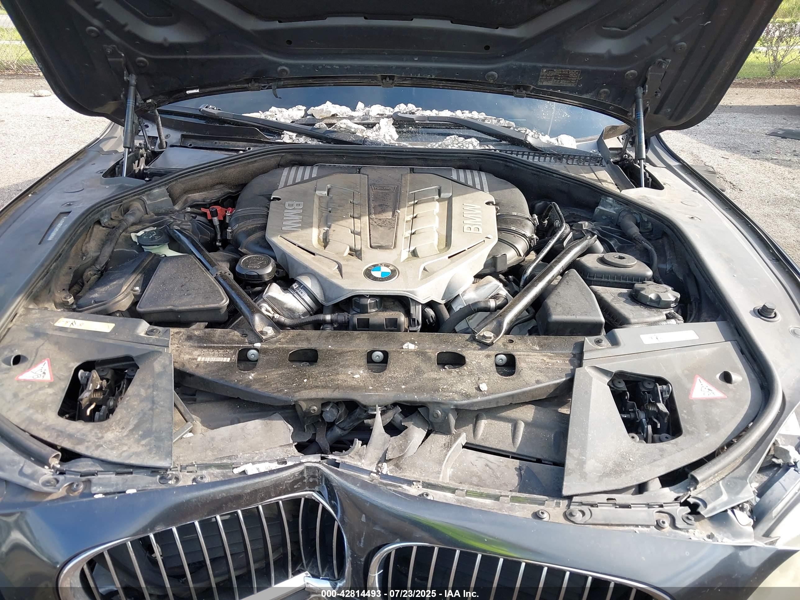 BMW 750LI image 10
