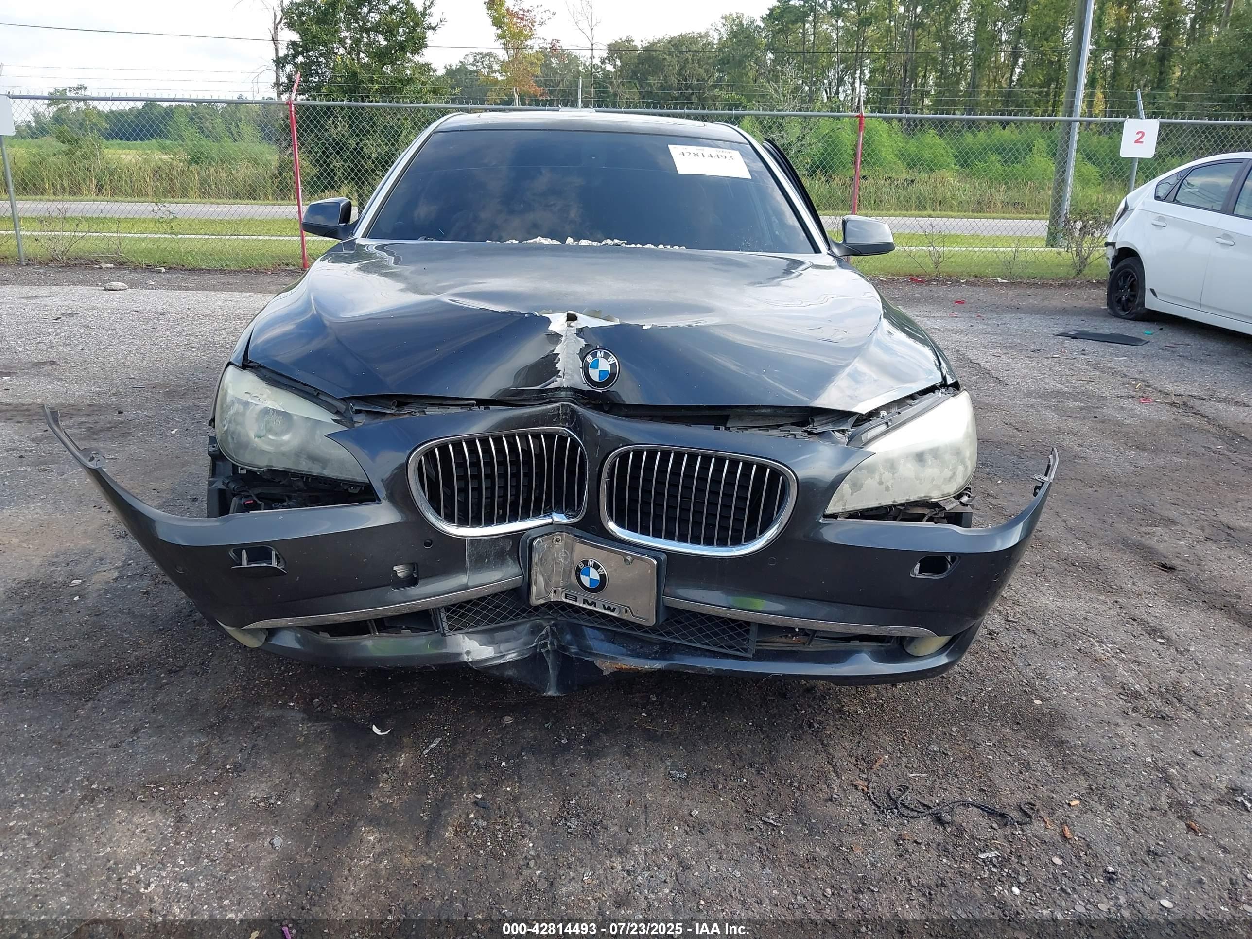 BMW 750LI image 6
