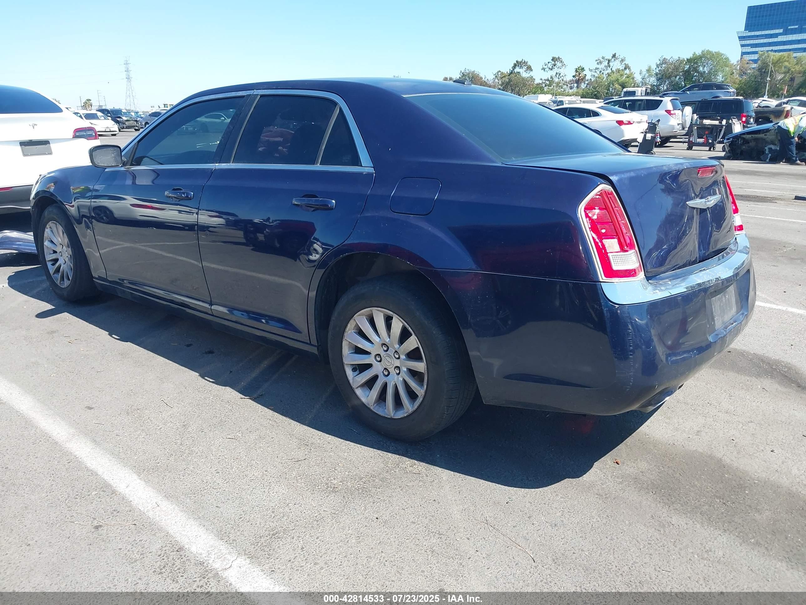 CHRYSLER 300 image 3