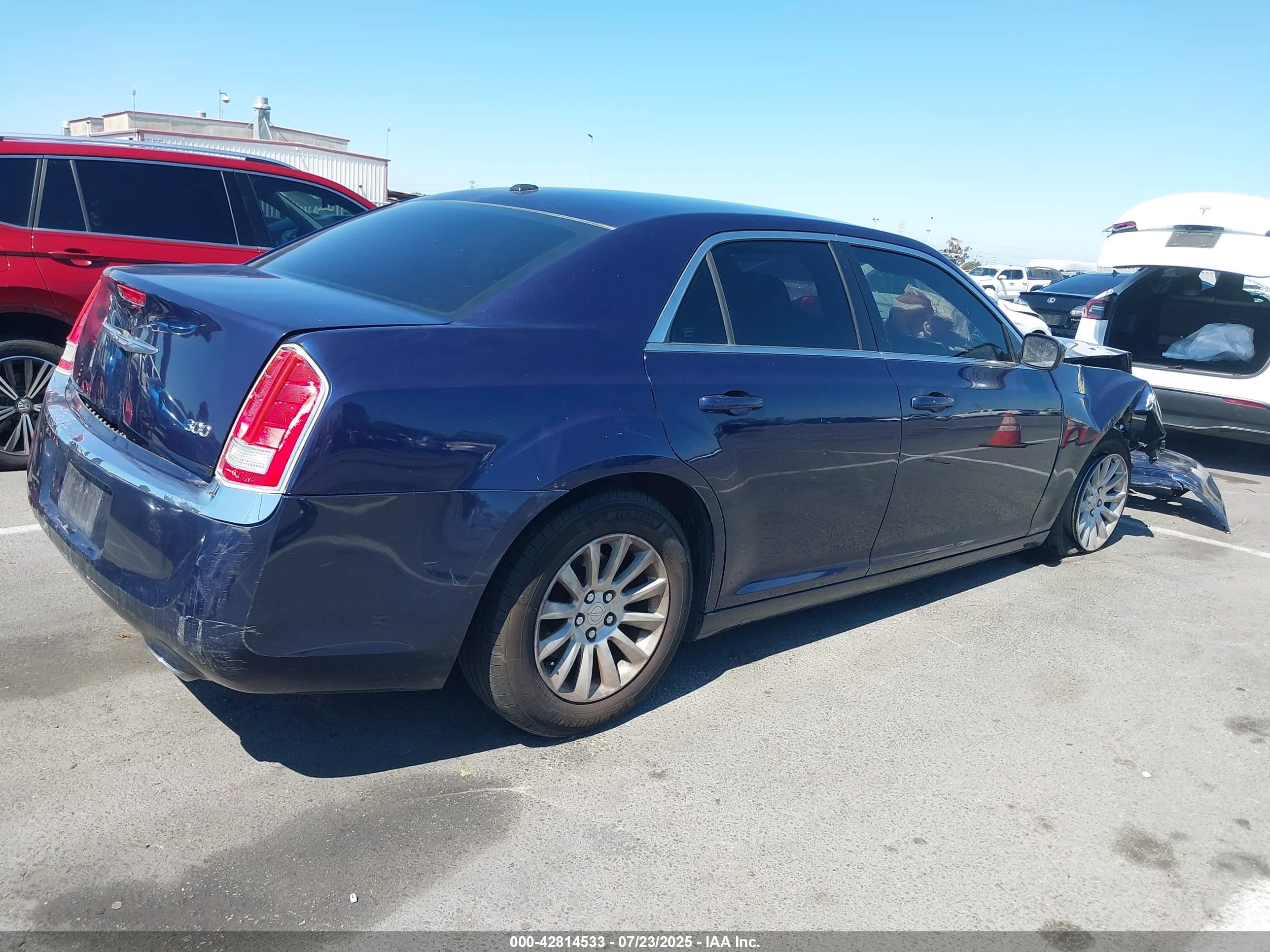 CHRYSLER 300 image 4