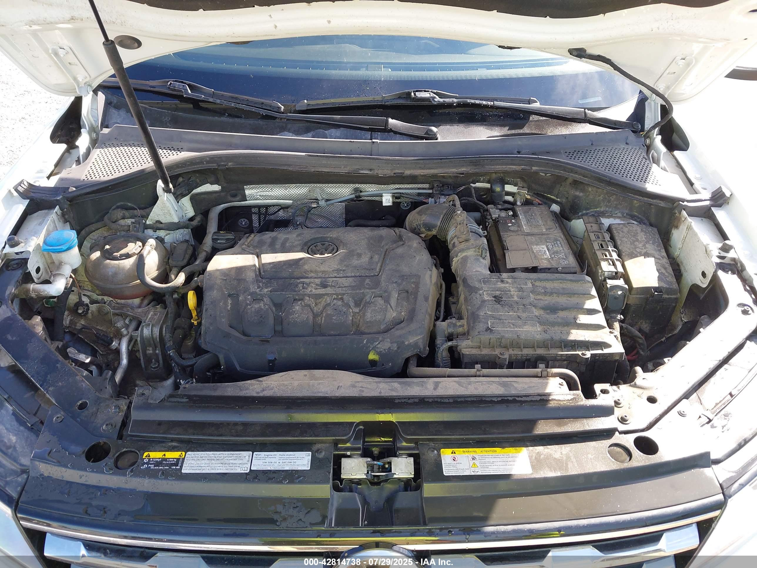 VOLKSWAGEN TIGUAN image 10