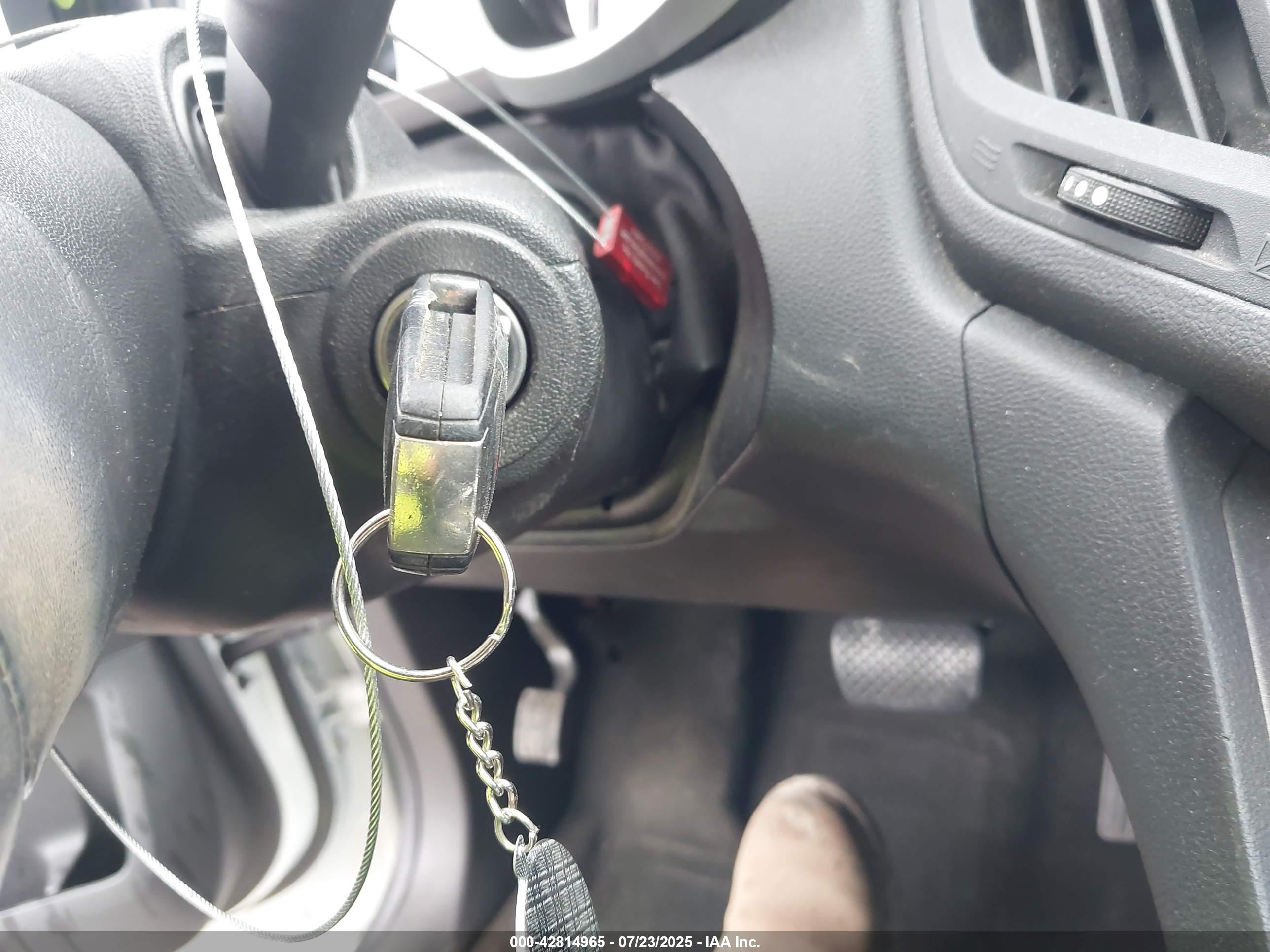 CHEVROLET EQUINOX image 11