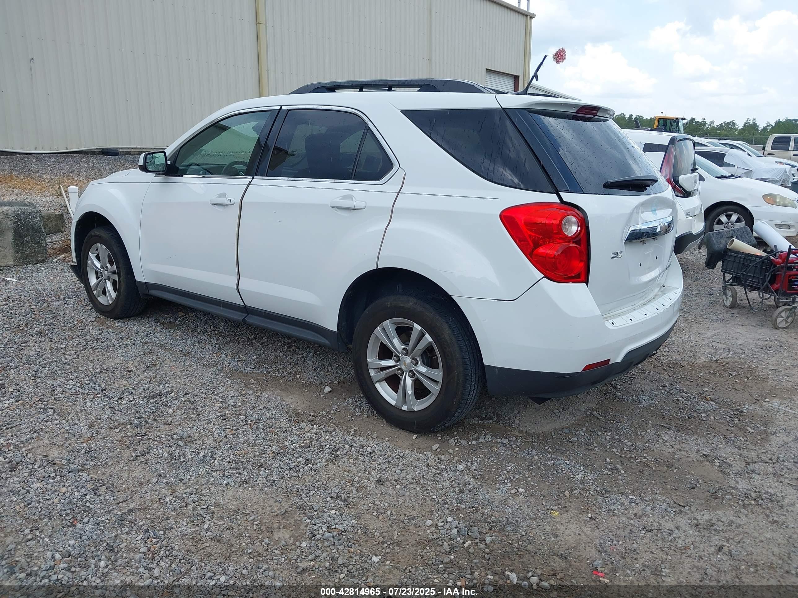 CHEVROLET EQUINOX image 3