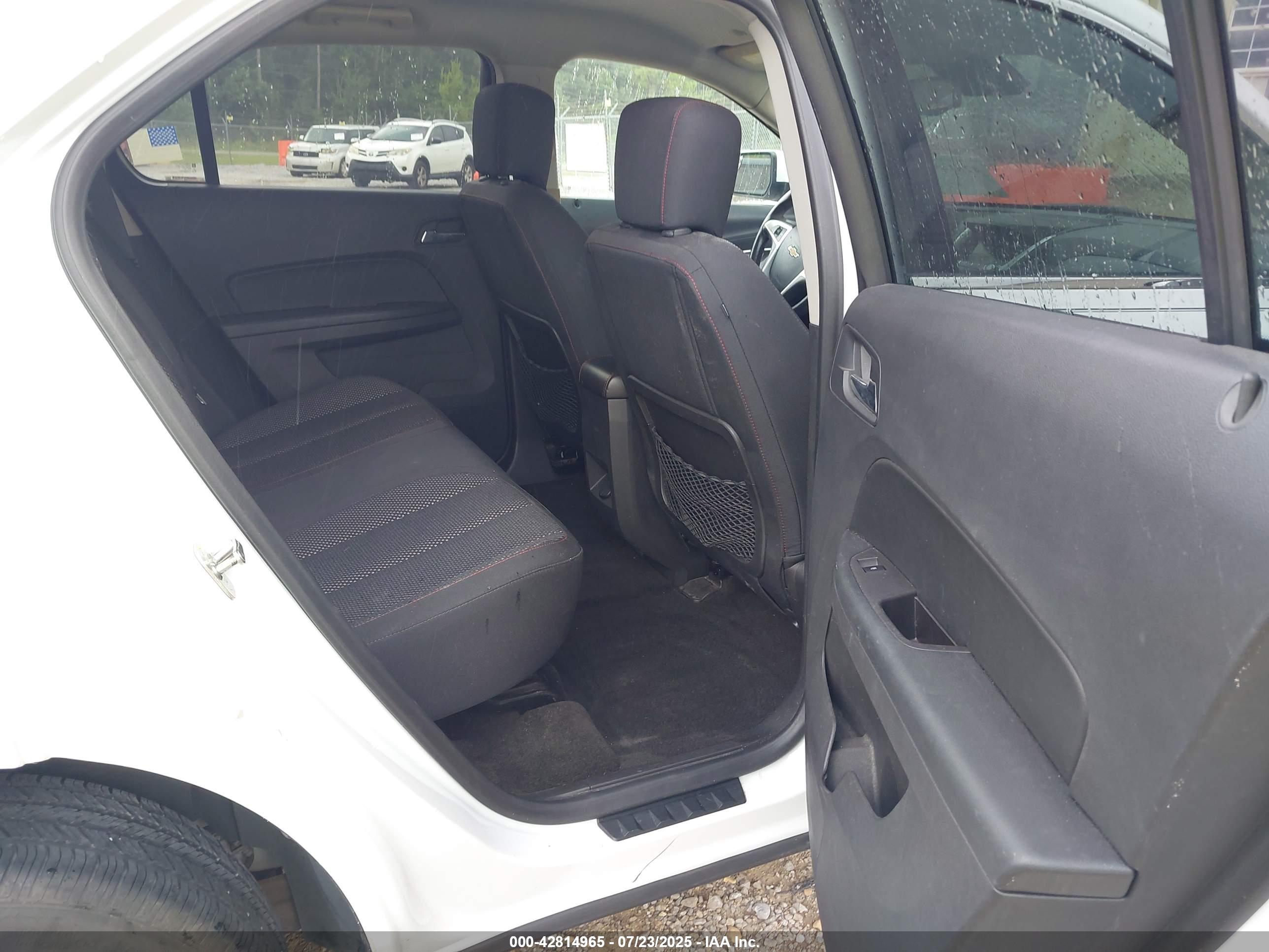 CHEVROLET EQUINOX image 8