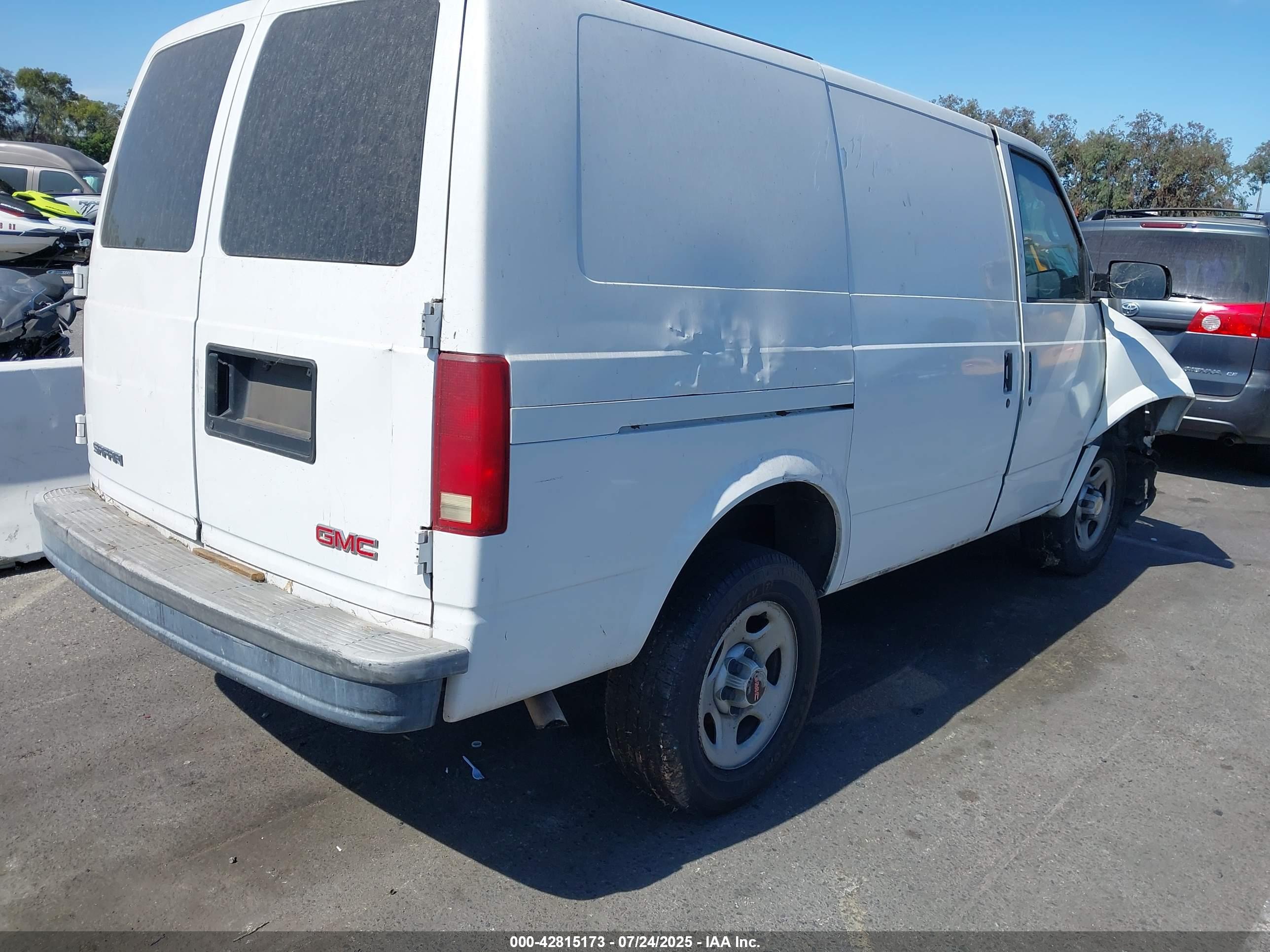 GMC SAFARI image 4