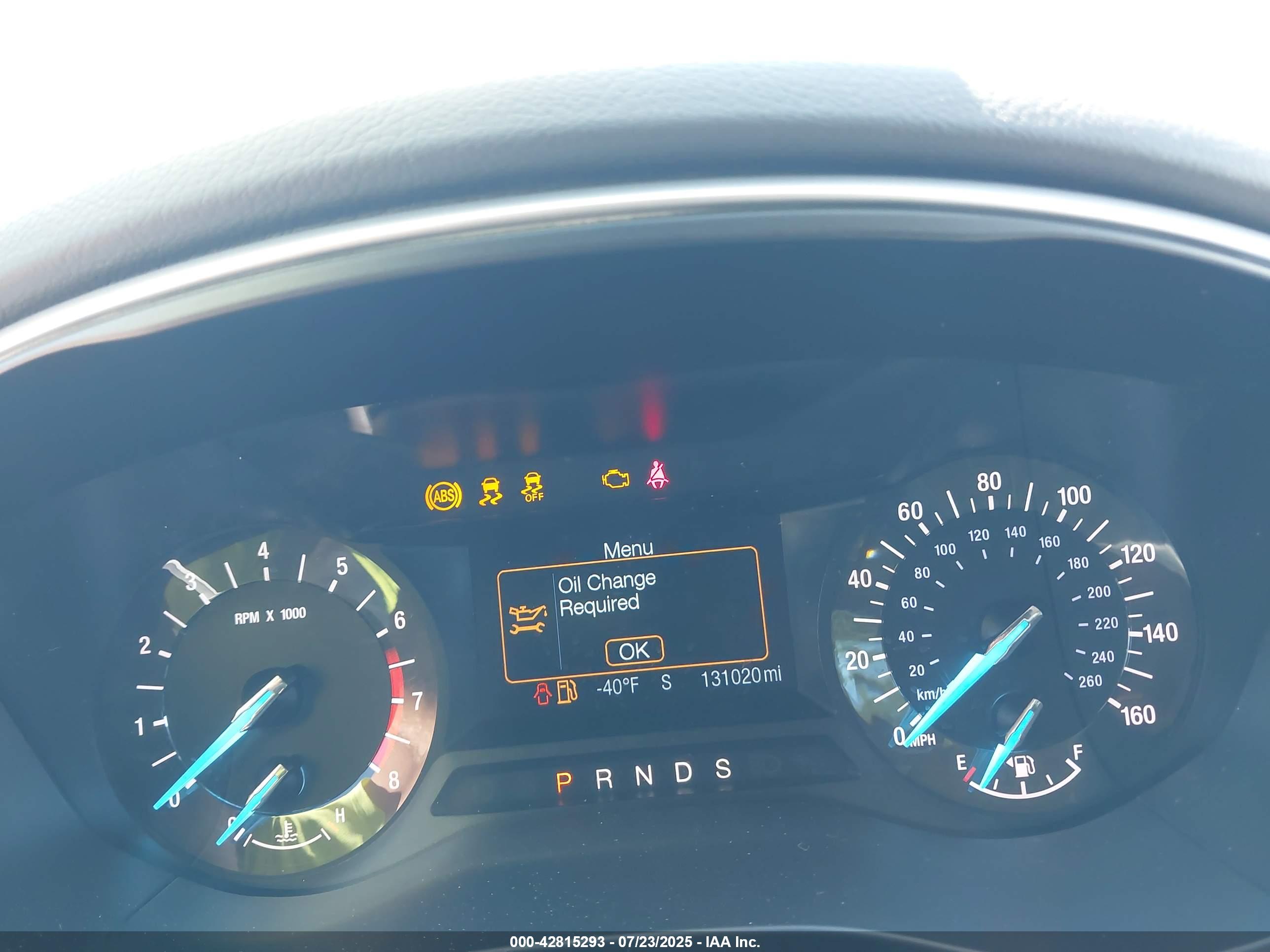 FORD FUSION image 7