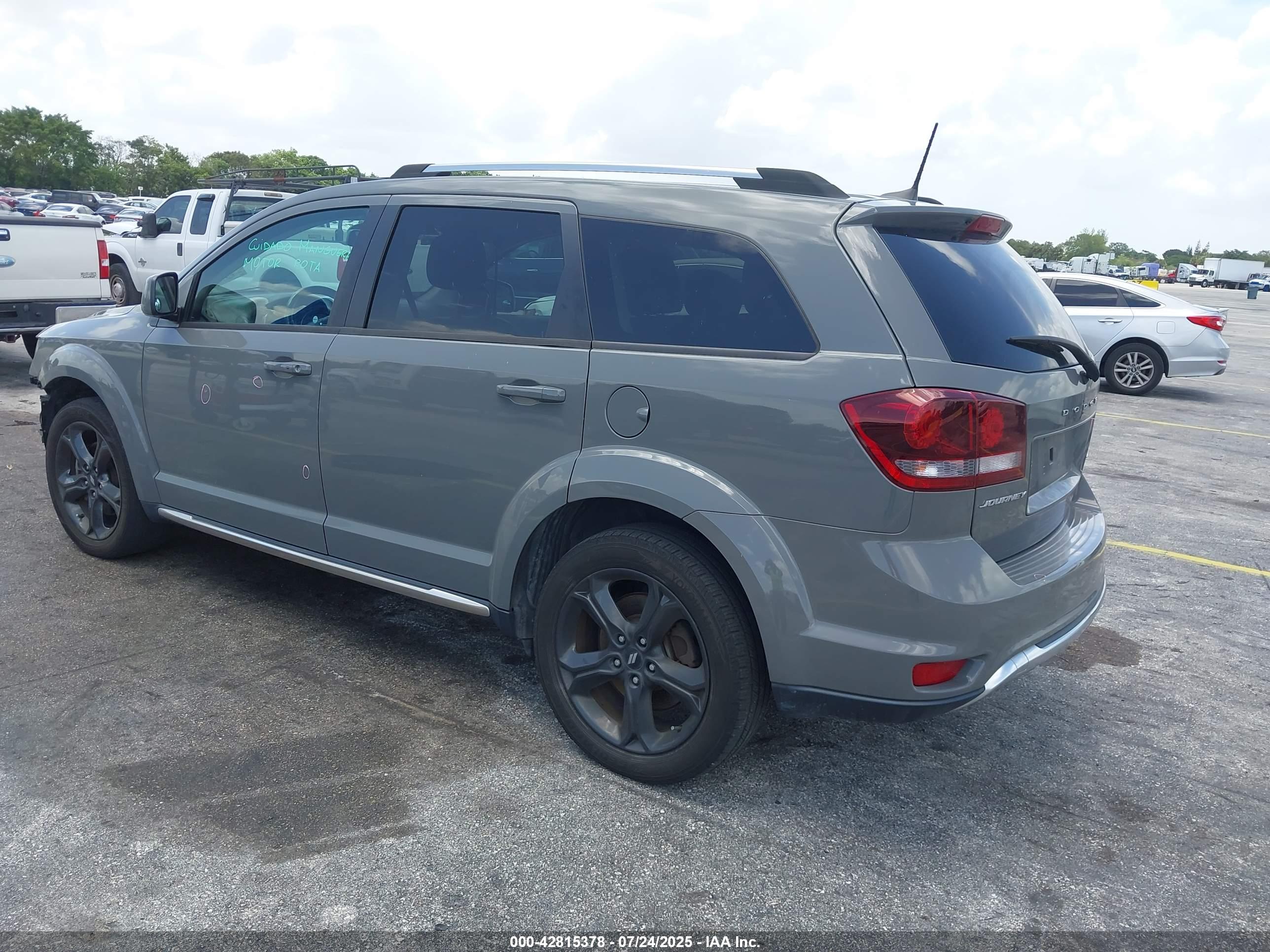 DODGE JOURNEY image 3