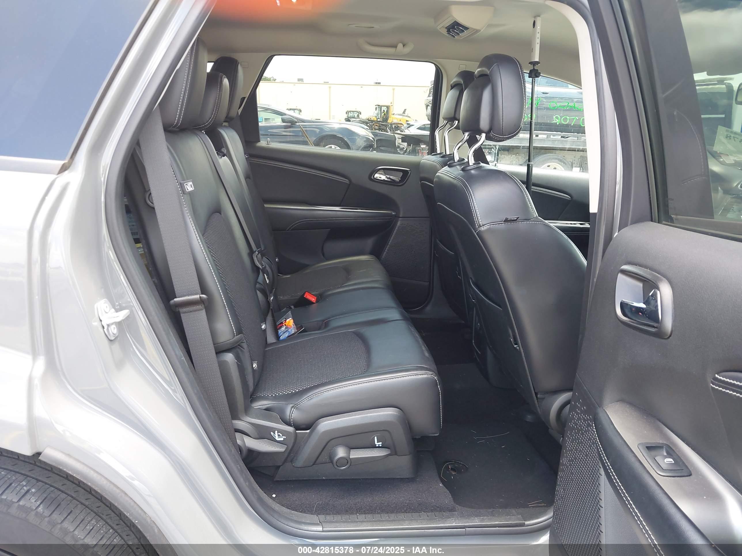 DODGE JOURNEY image 8