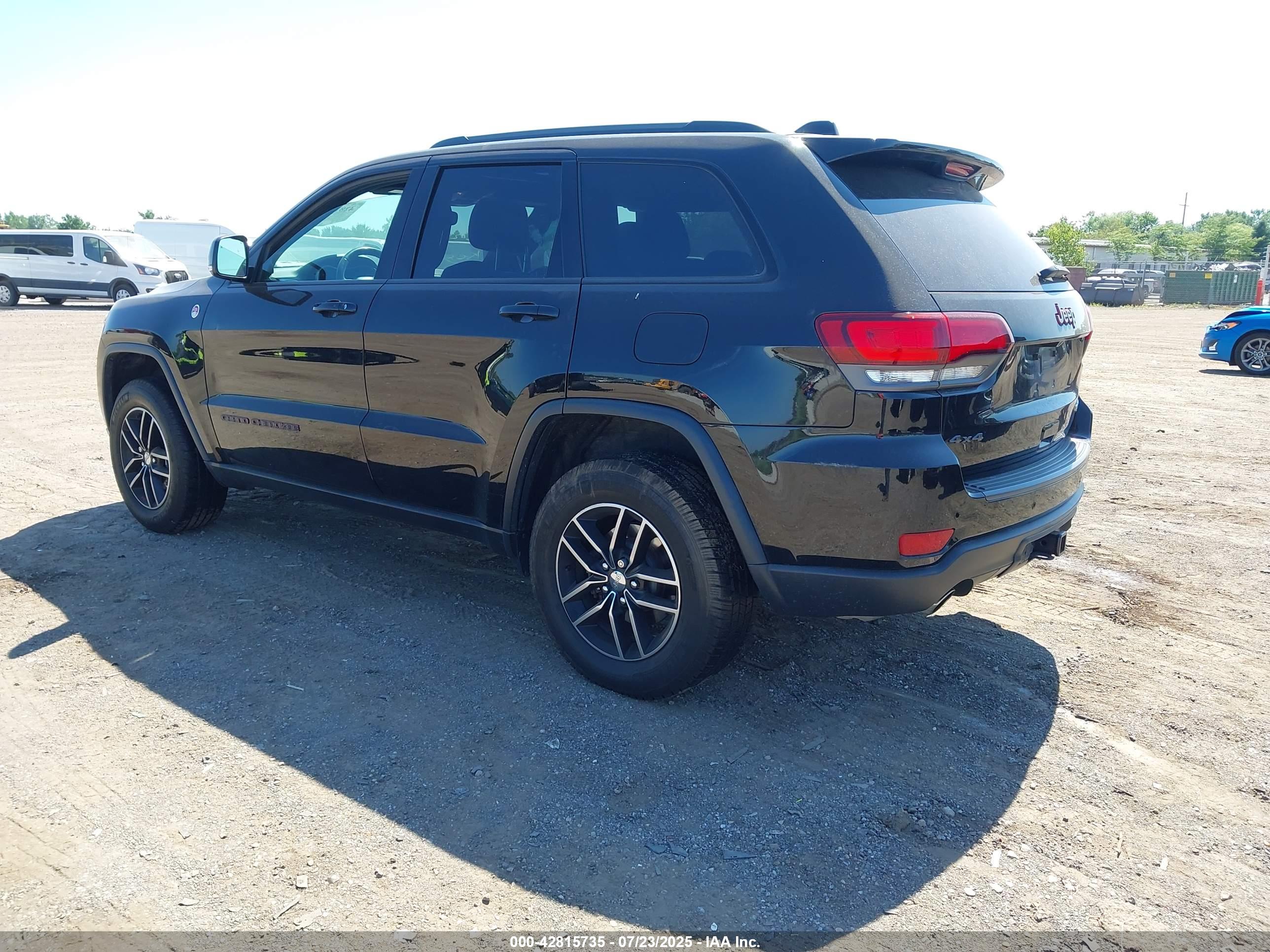 JEEP GRAND image 3