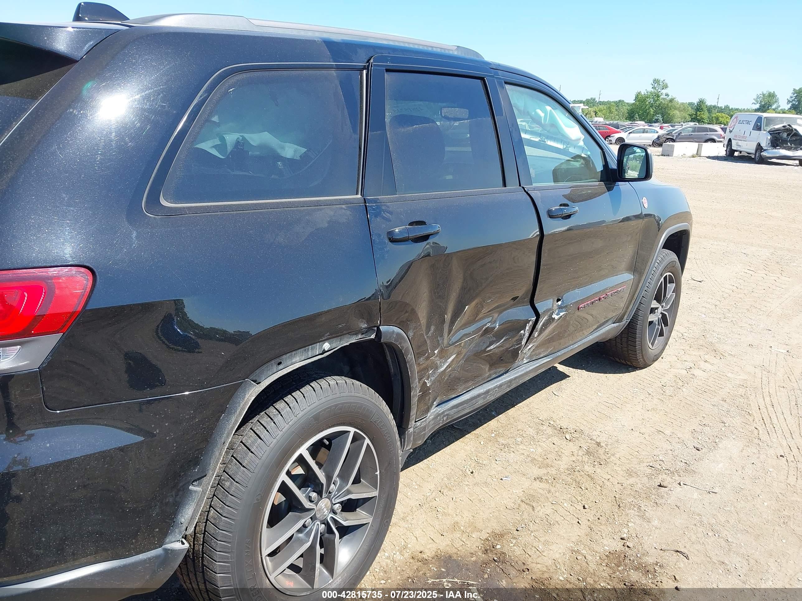 JEEP GRAND image 6