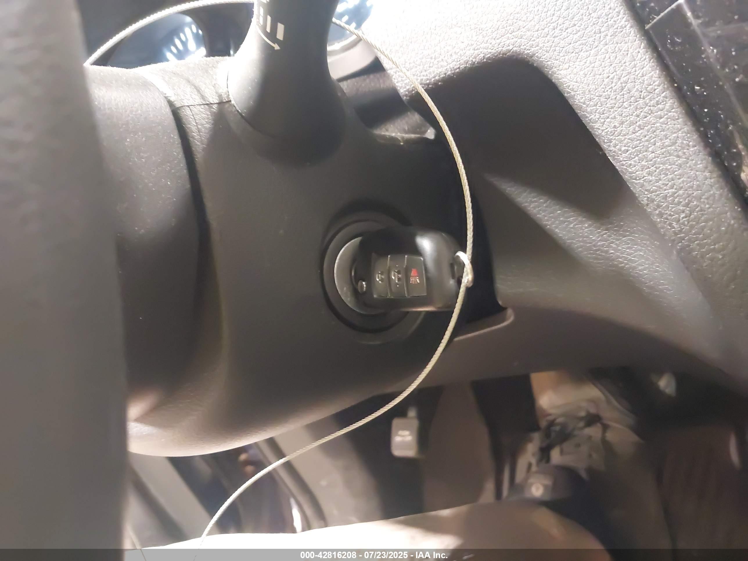NISSAN ROGUE image 11