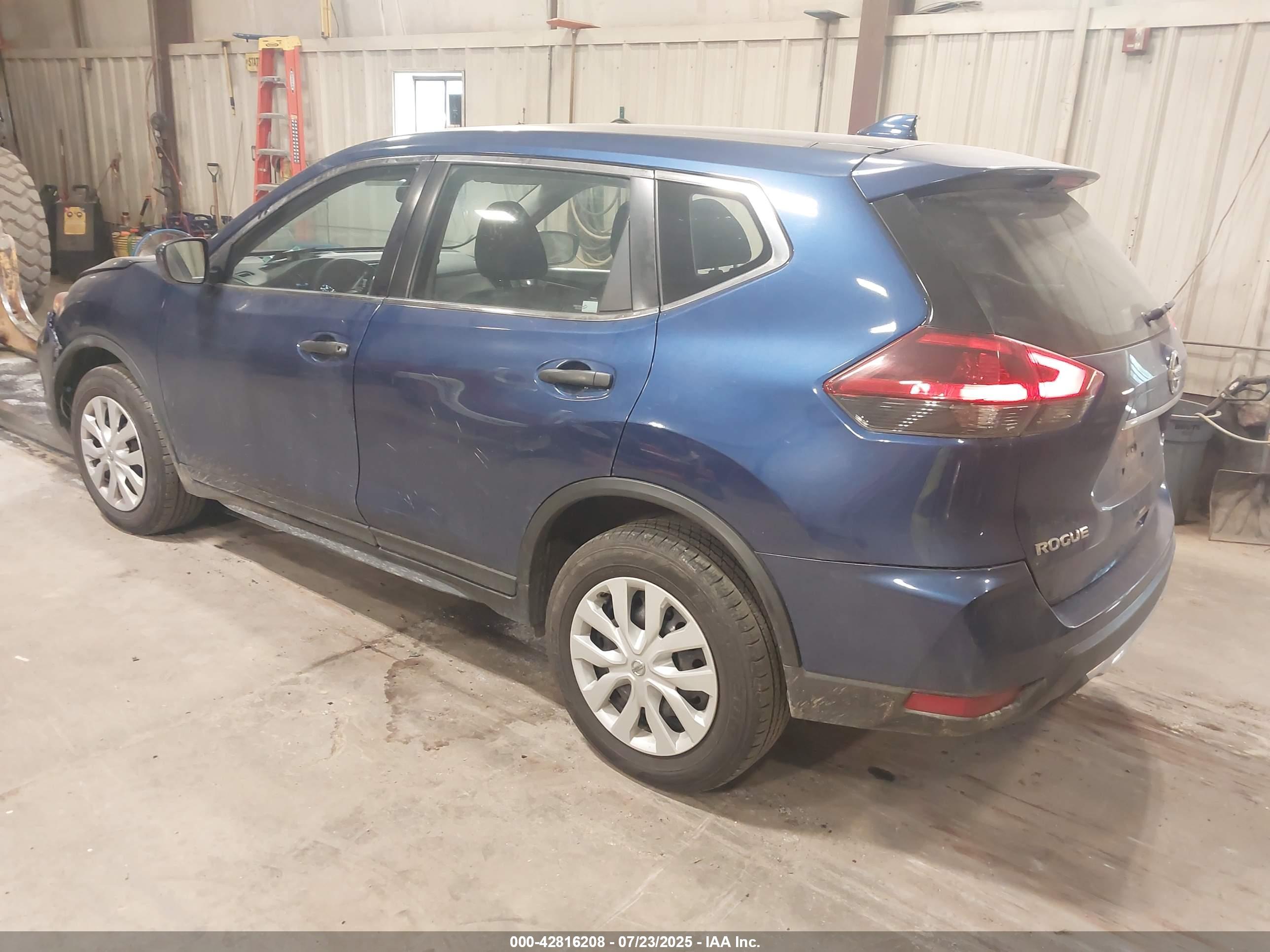 NISSAN ROGUE image 3