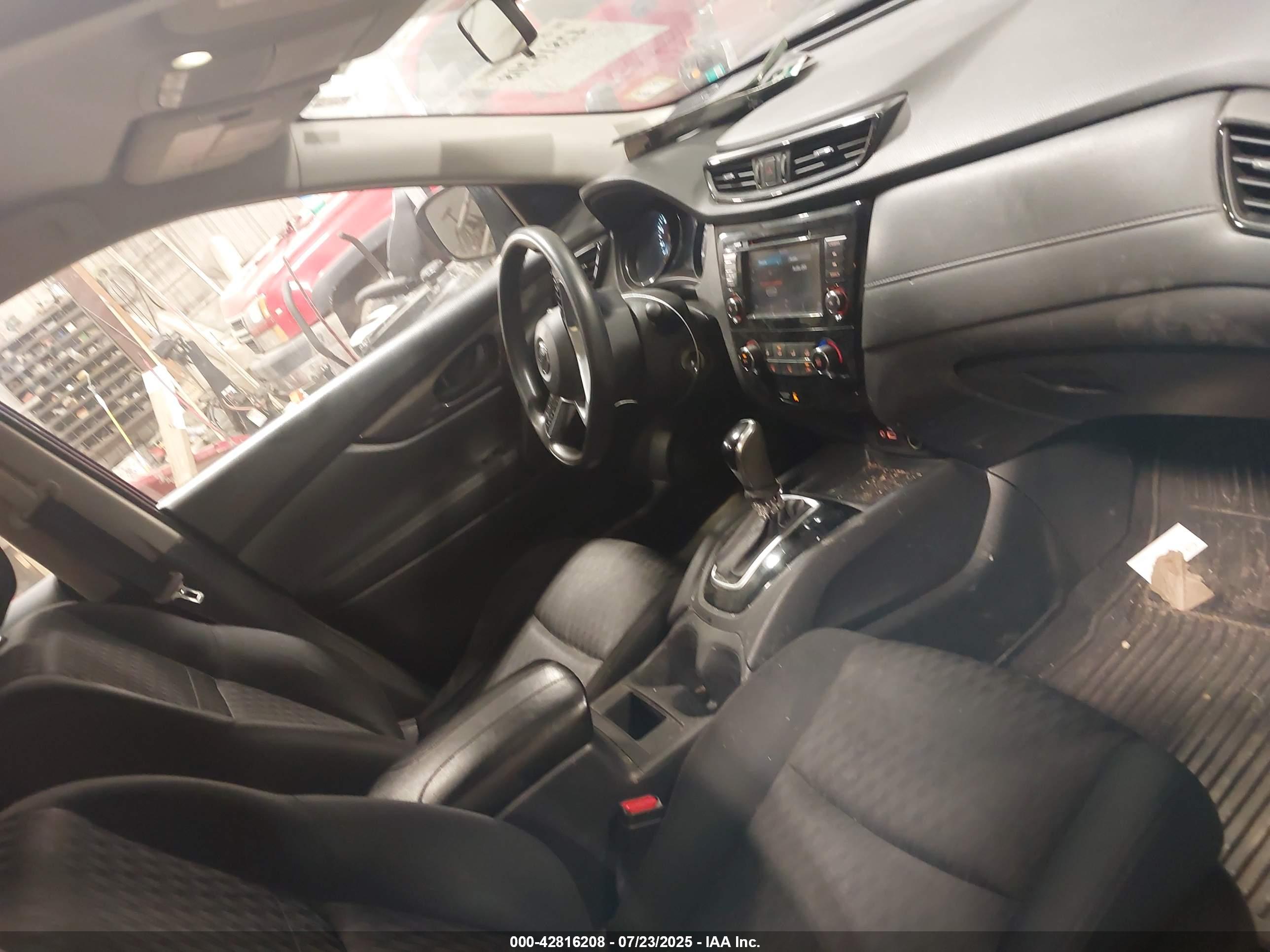 NISSAN ROGUE image 5