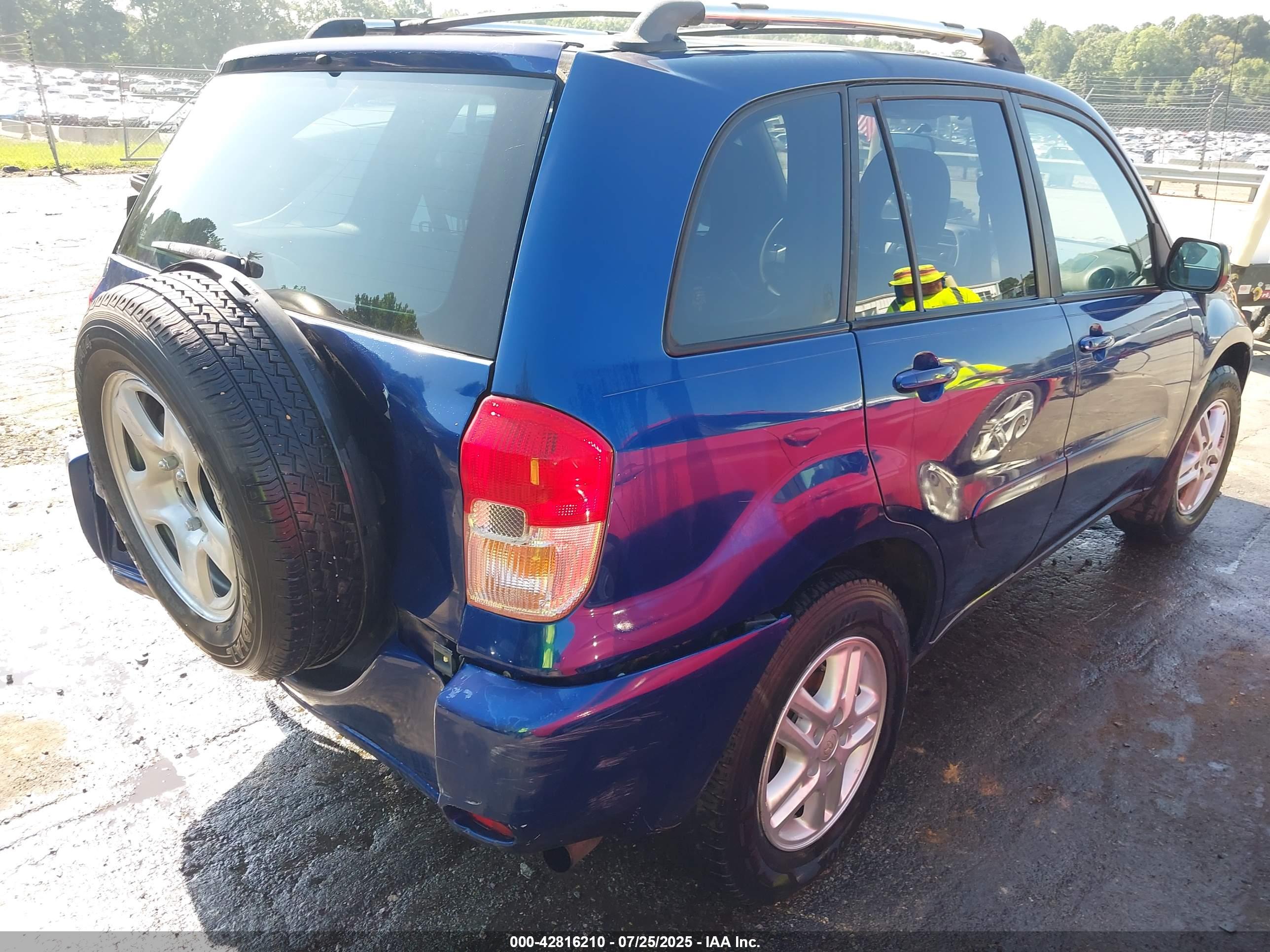 TOYOTA RAV4 image 4