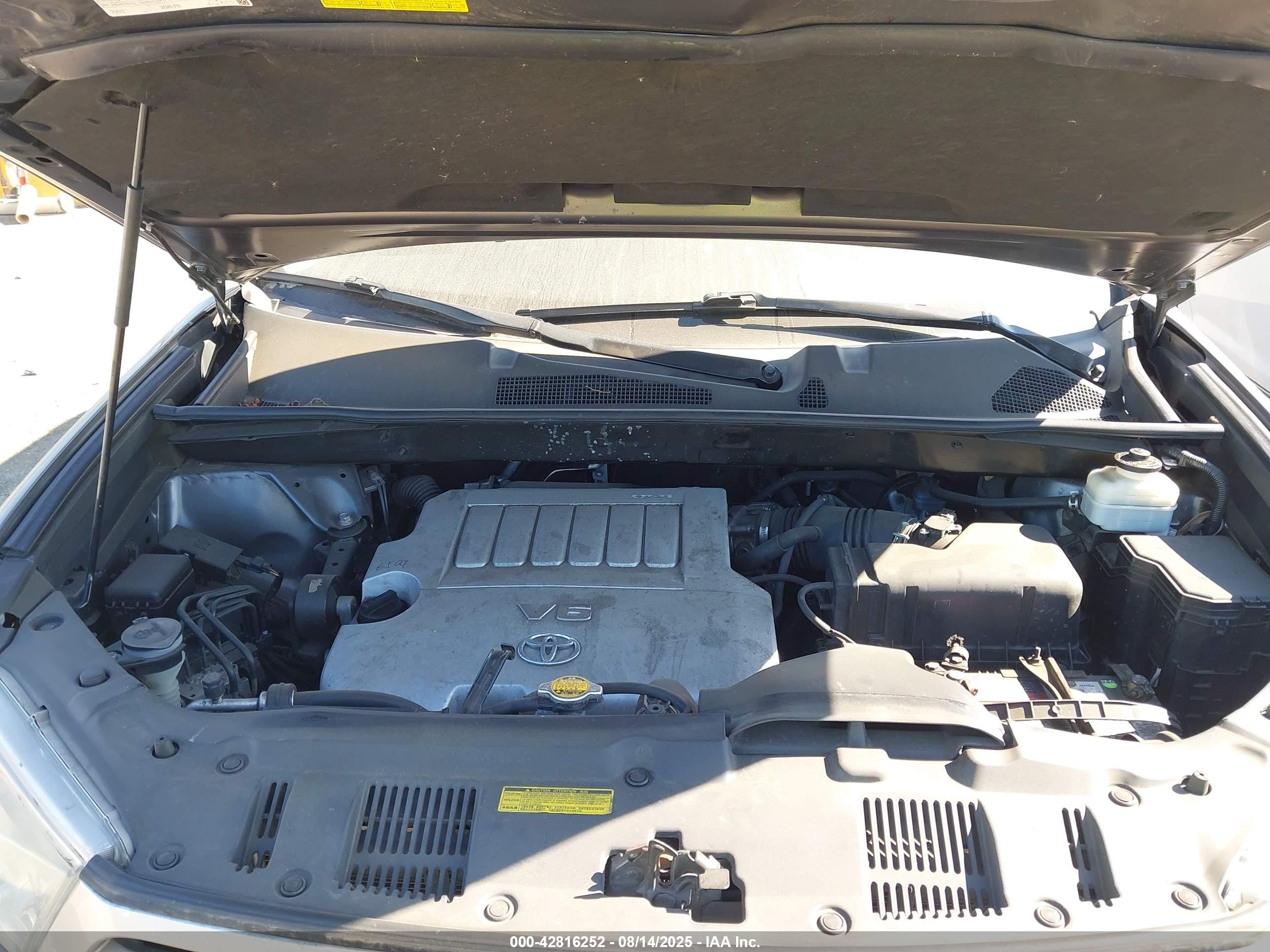 TOYOTA HIGHLANDER image 10