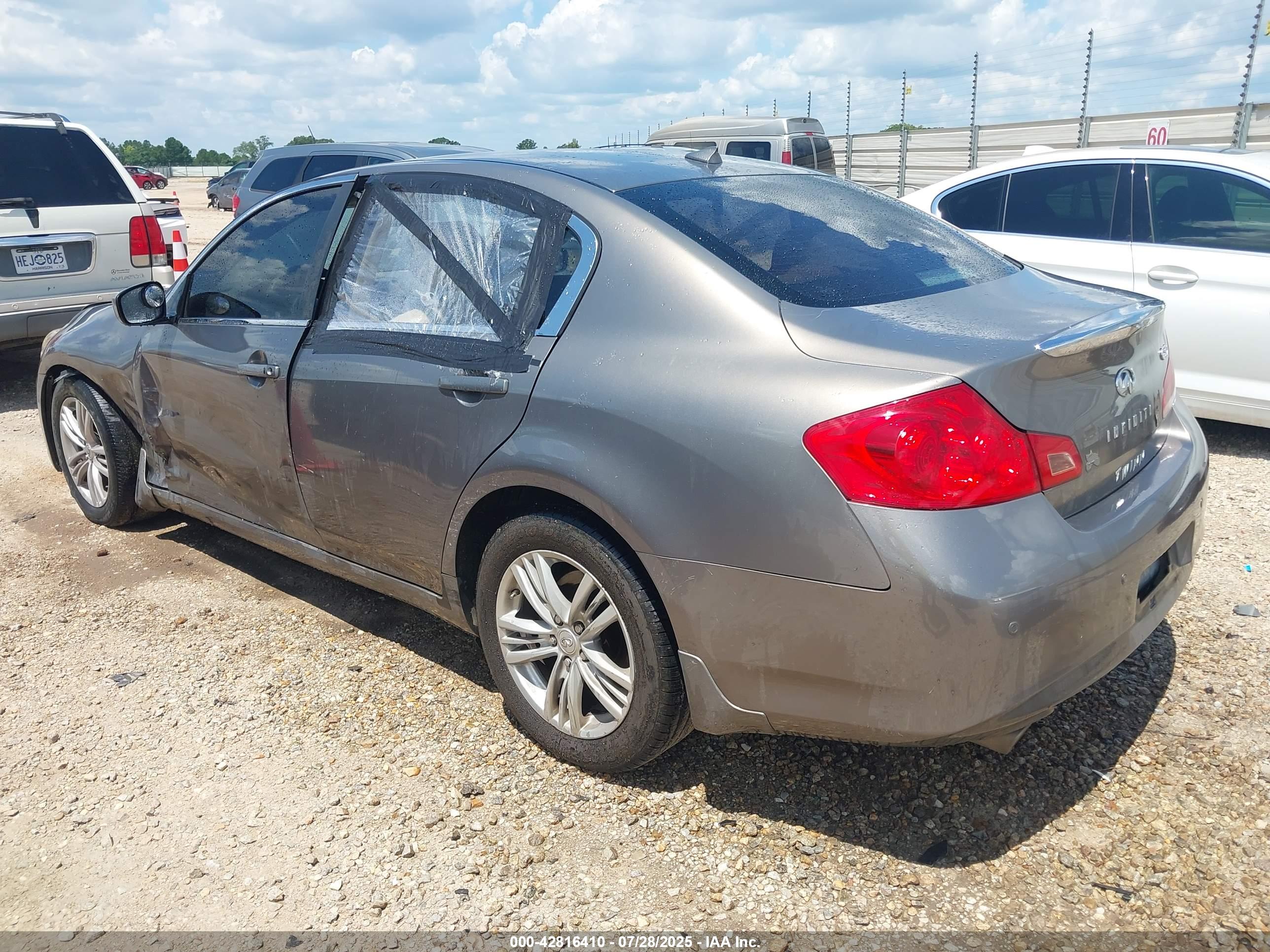 INFINITI G37X image 3