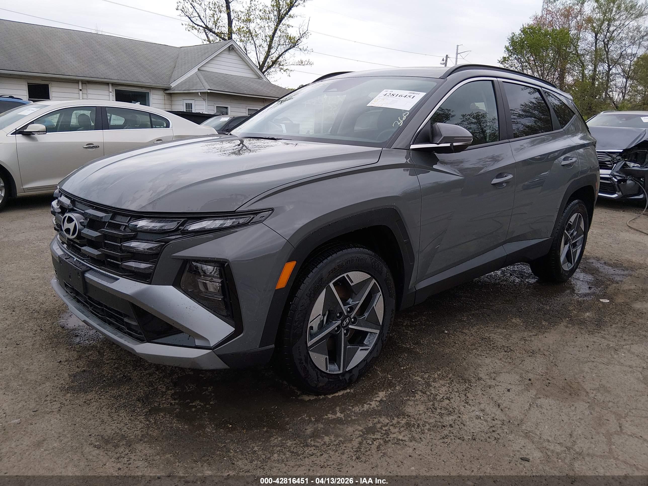 HYUNDAI TUCSON image 2