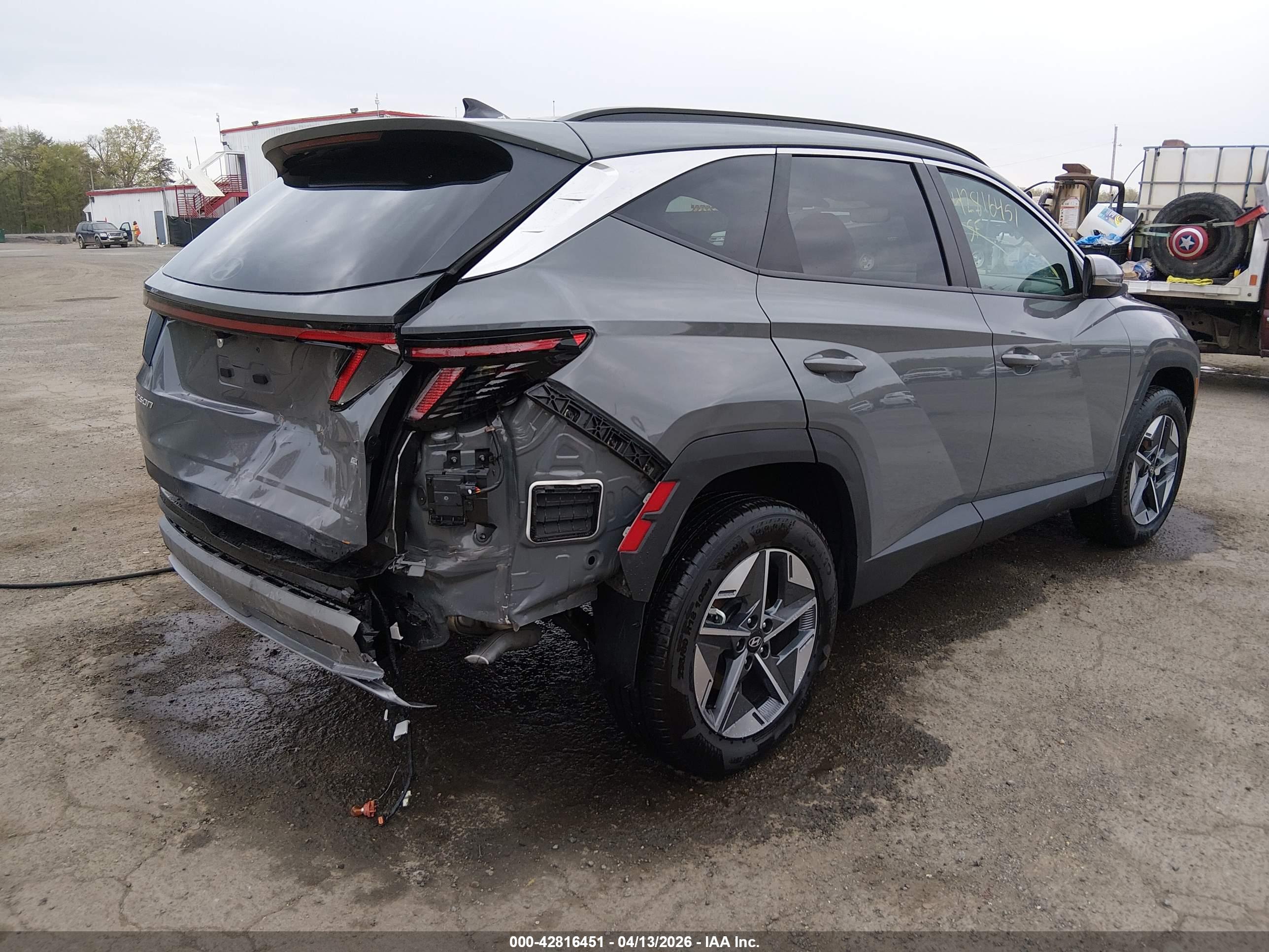 HYUNDAI TUCSON image 4
