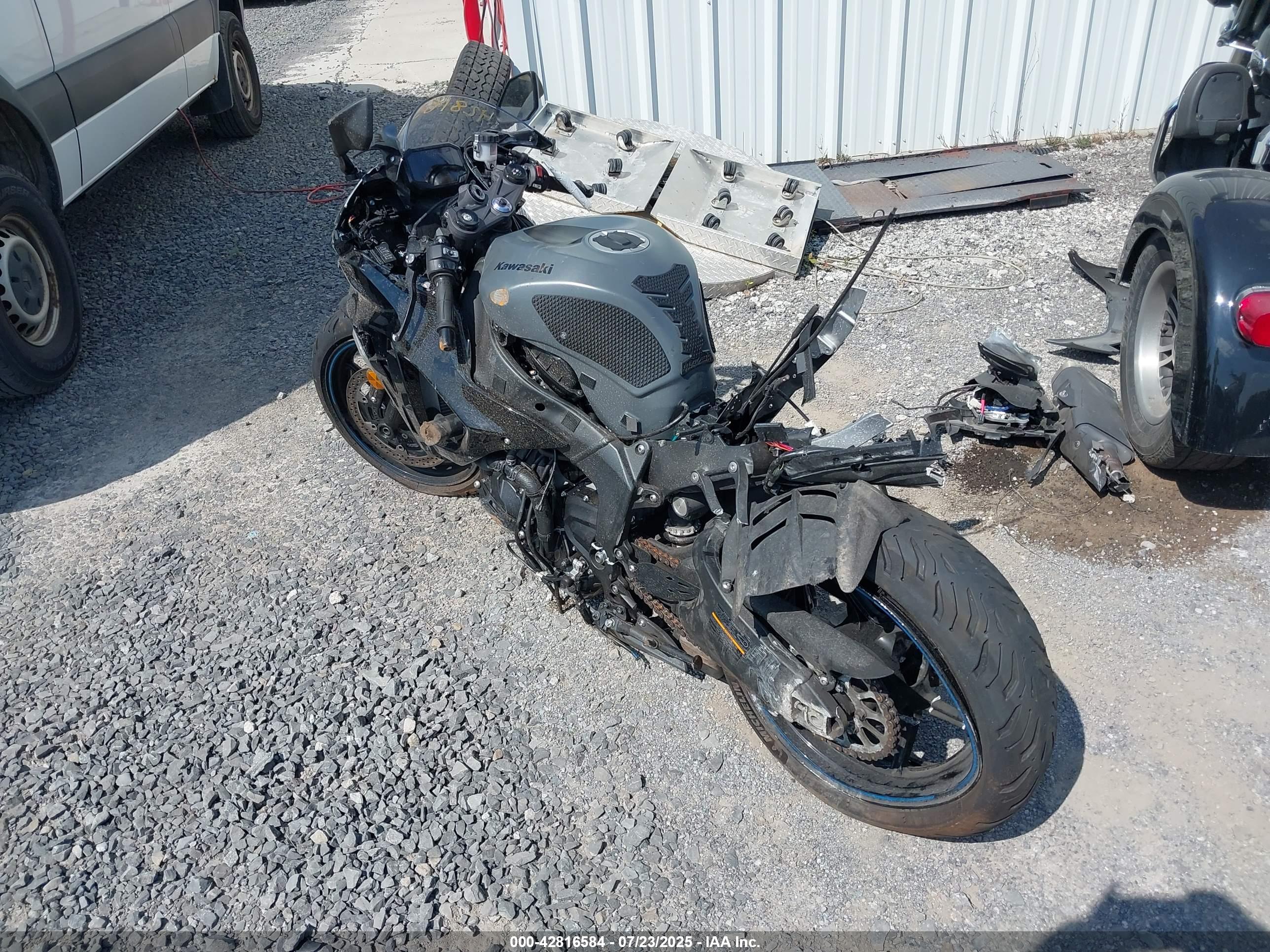 KAWASAKI ZX636 image 3