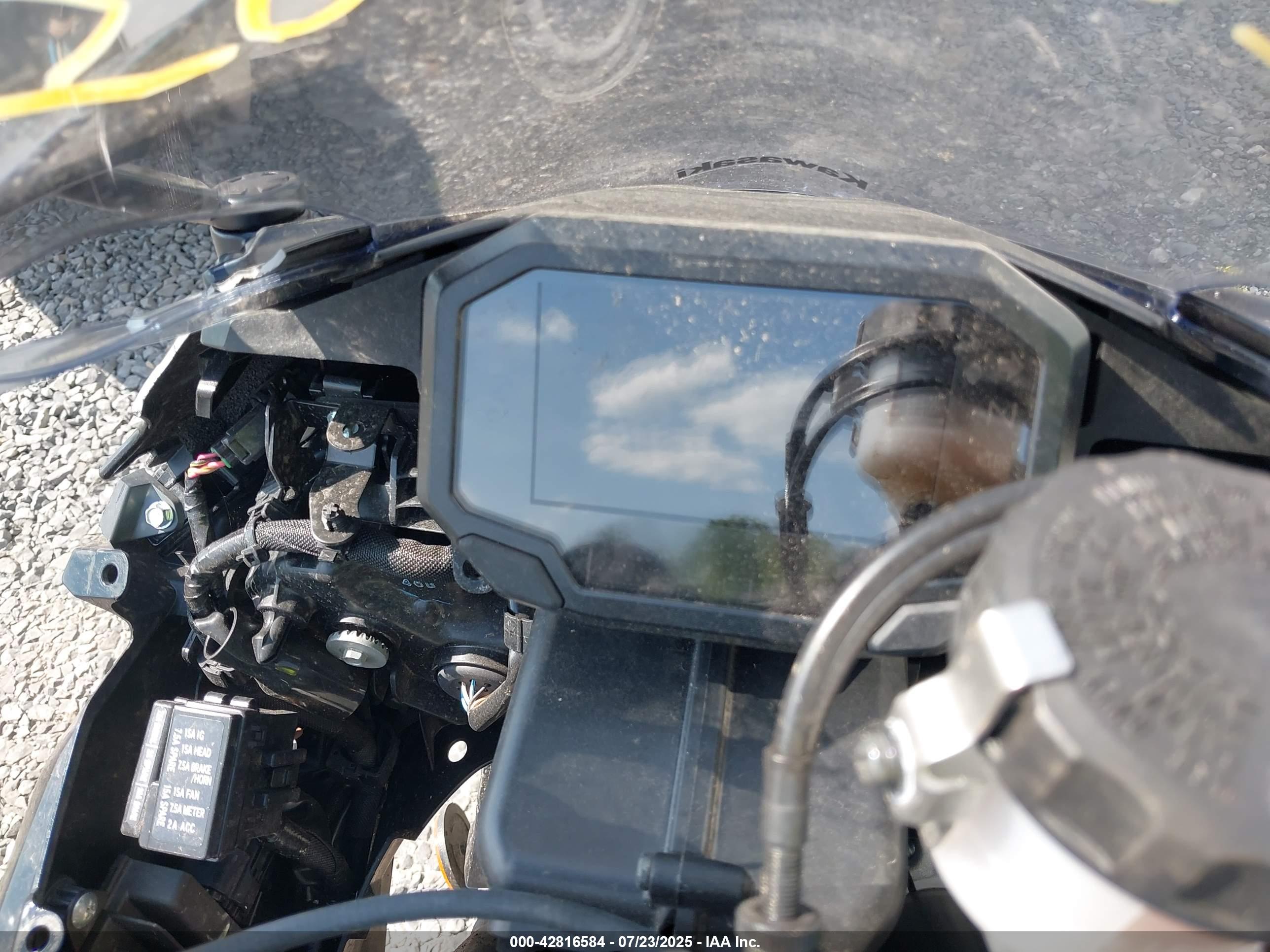 KAWASAKI ZX636 image 7