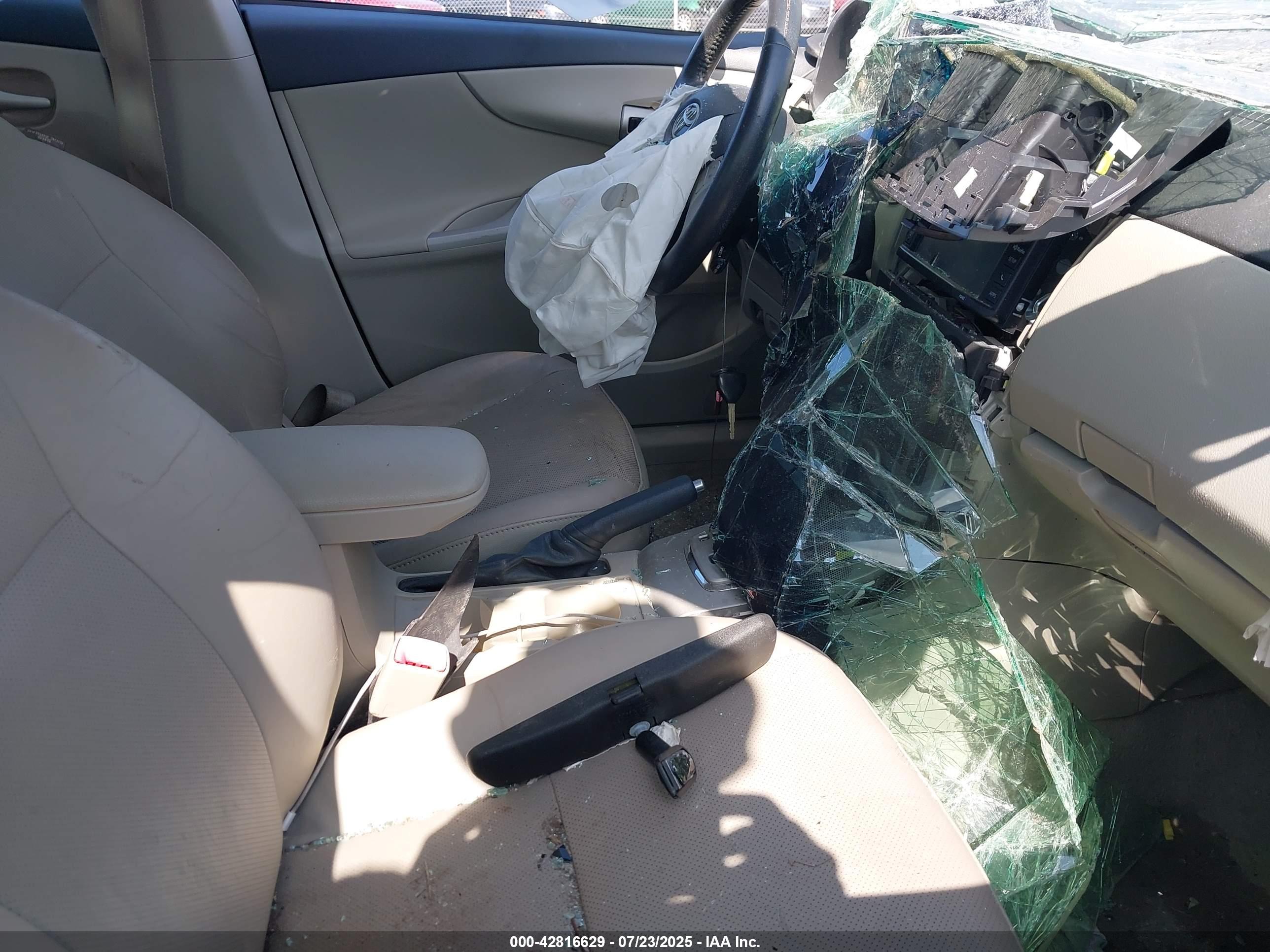 TOYOTA COROLLA image 5