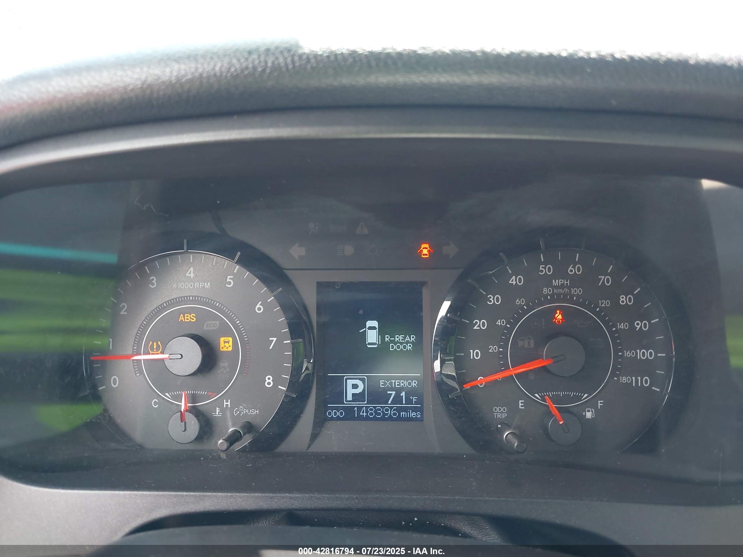TOYOTA SIENNA image 7