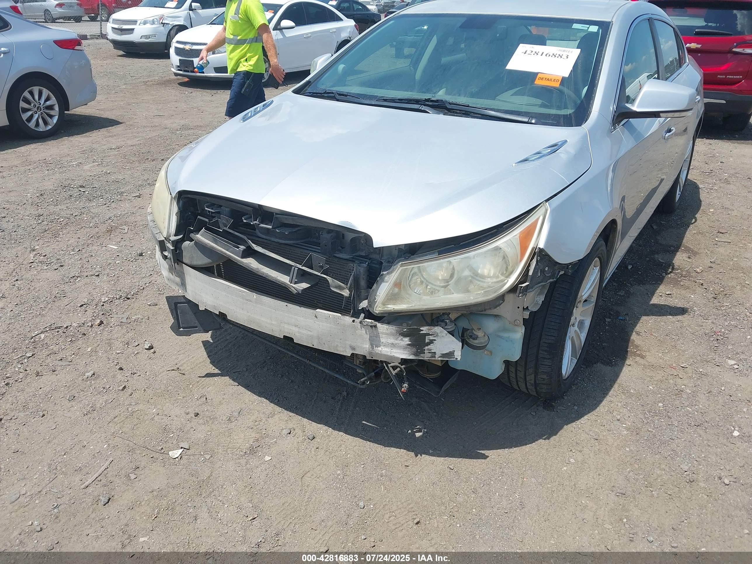 BUICK LACROSSE image 6