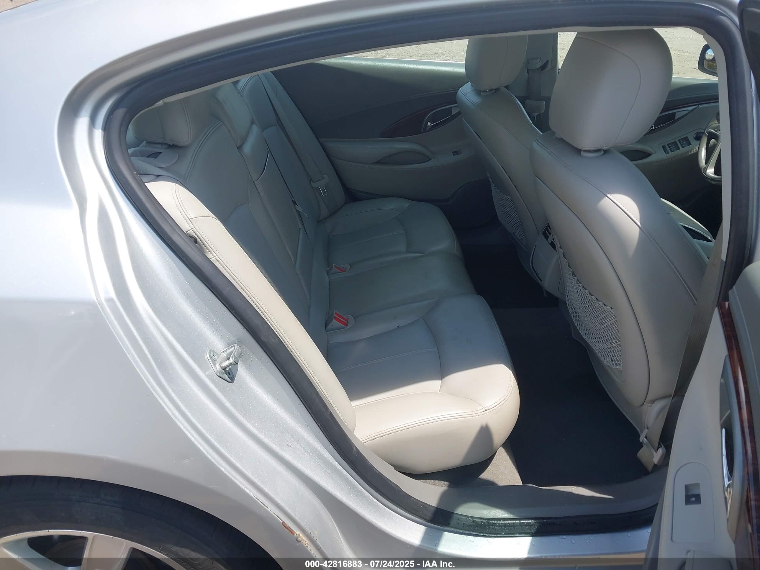 BUICK LACROSSE image 8