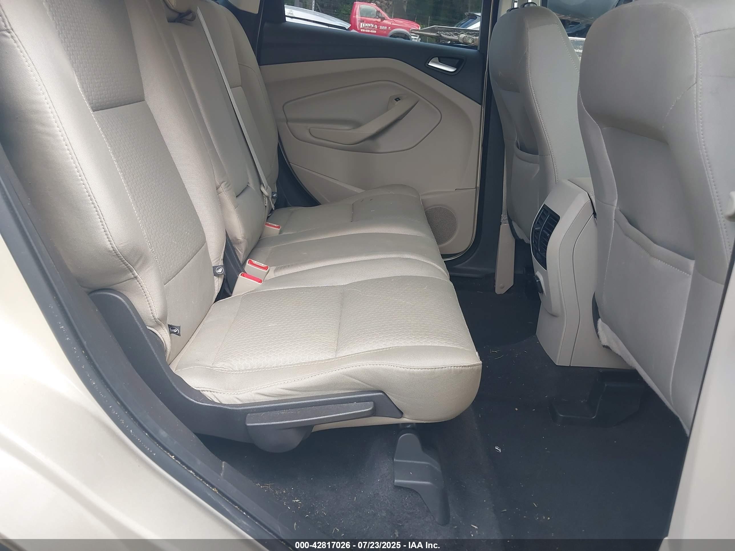 FORD ESCAPE image 8