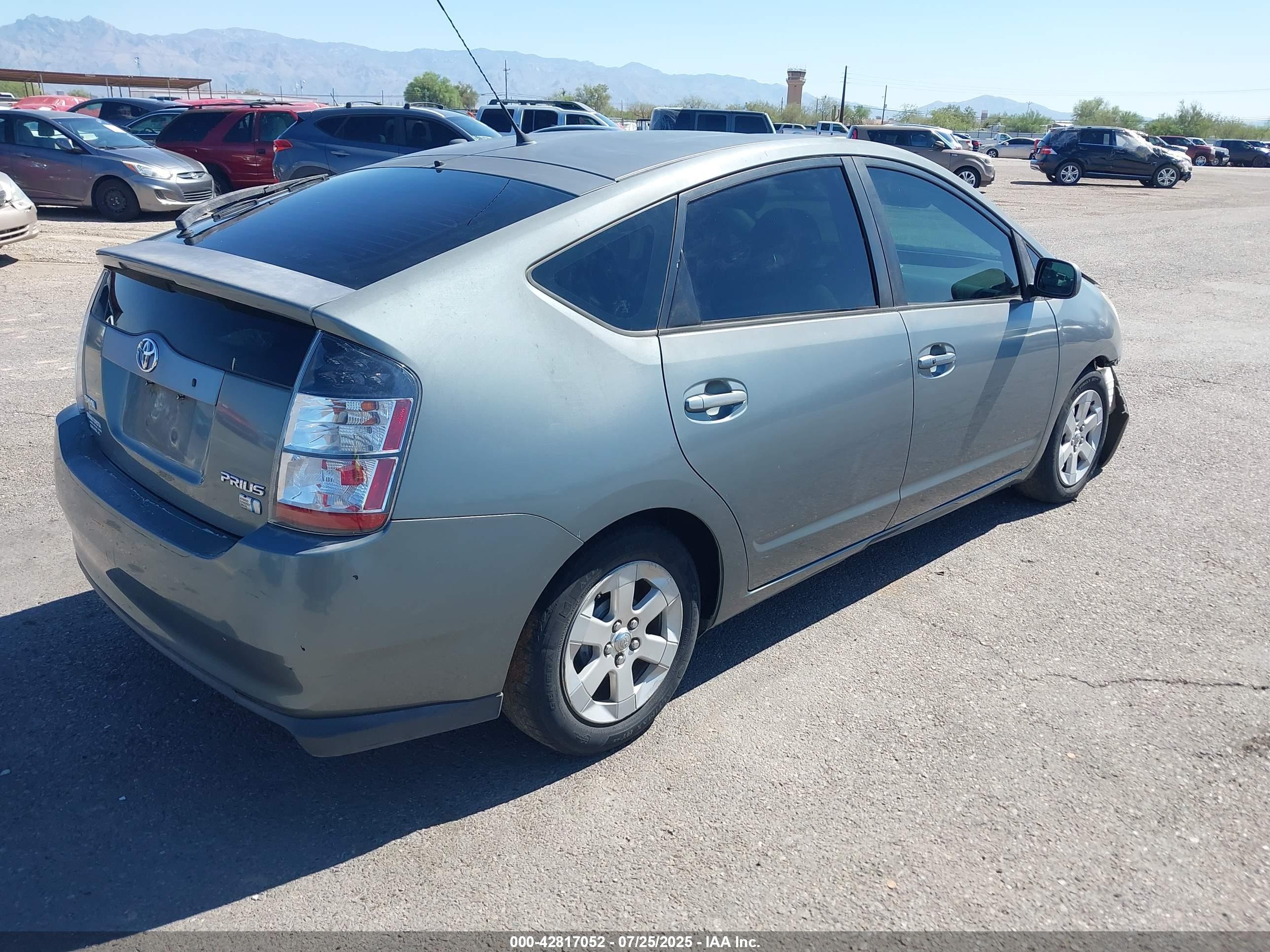 TOYOTA PRIUS image 4